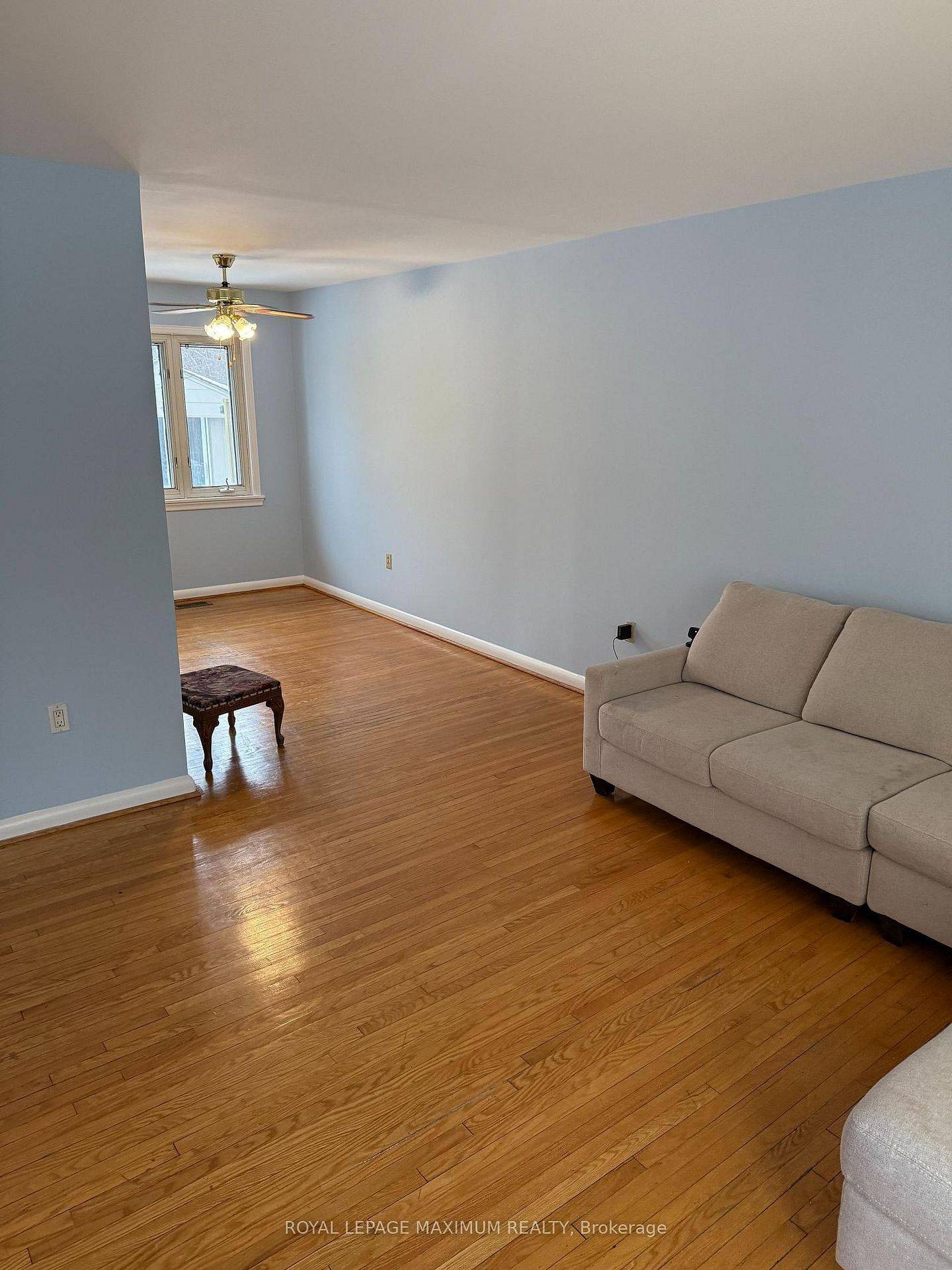 Brampton, ON L6W 2P2,5 Lawrence CRES #Upper