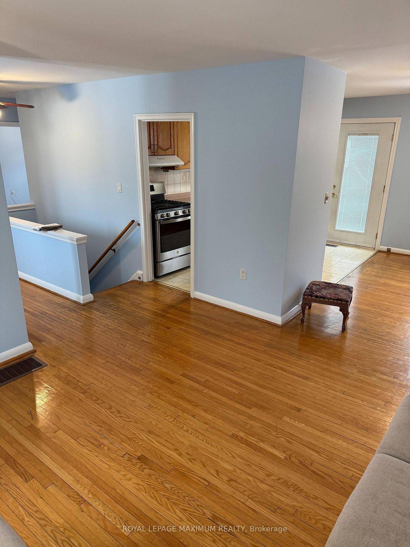 Brampton, ON L6W 2P2,5 Lawrence CRES #Upper