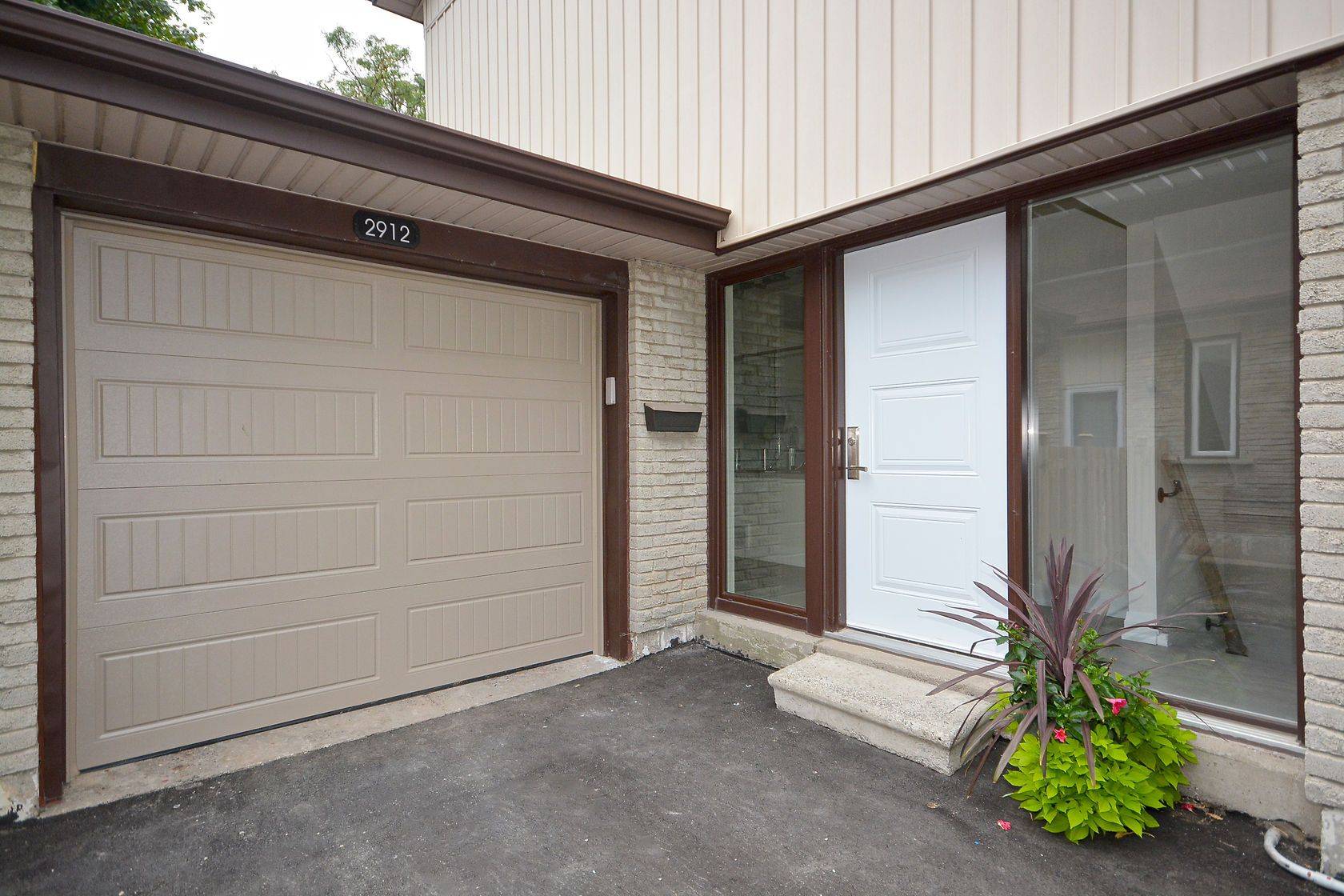 Mississauga, ON L5N 1R5,2912 Arvida CIR