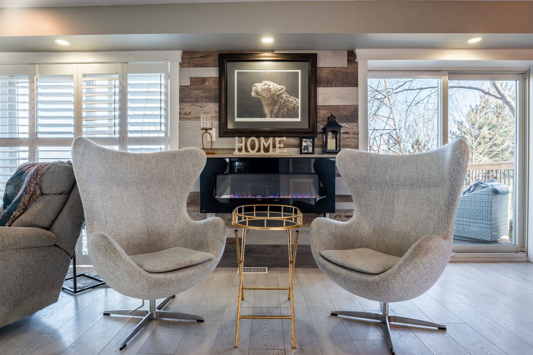 Hamilton, ON L8H 6Y5,735 Beach BLVD