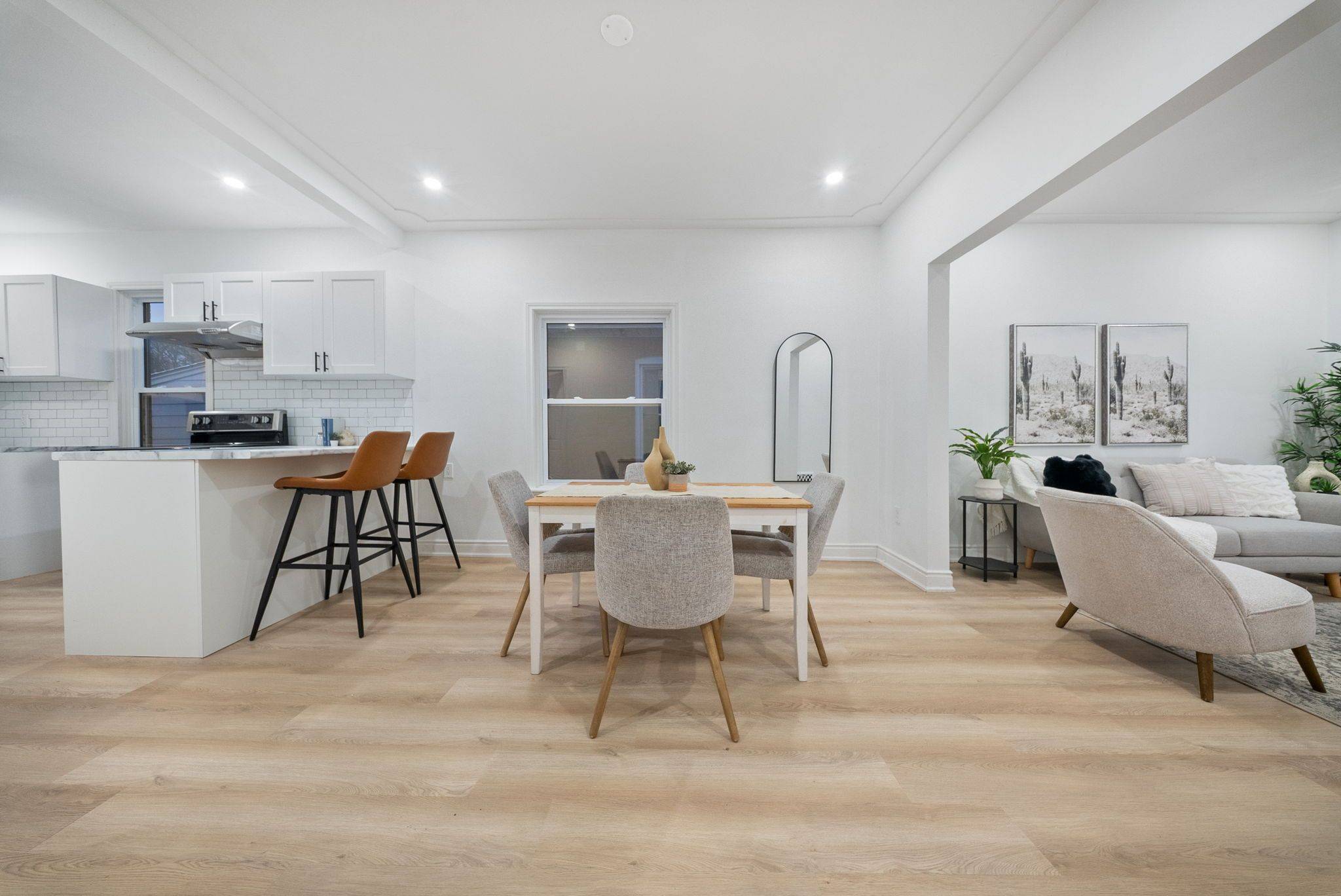 Brantford, ON N3T 2C1,12 Carlyle ST