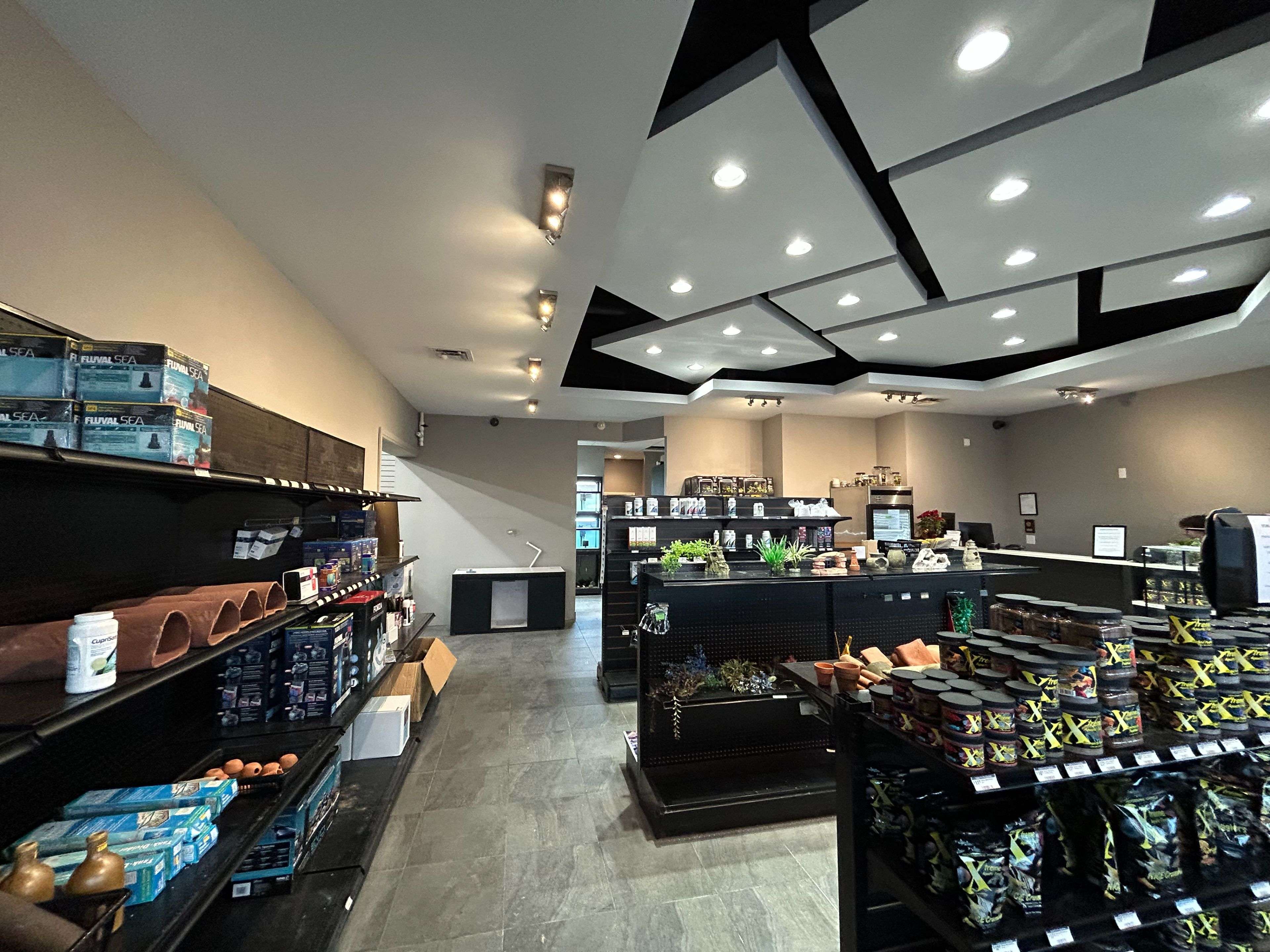 London South, ON N6J 4K2,99 Belmont DR #5-6