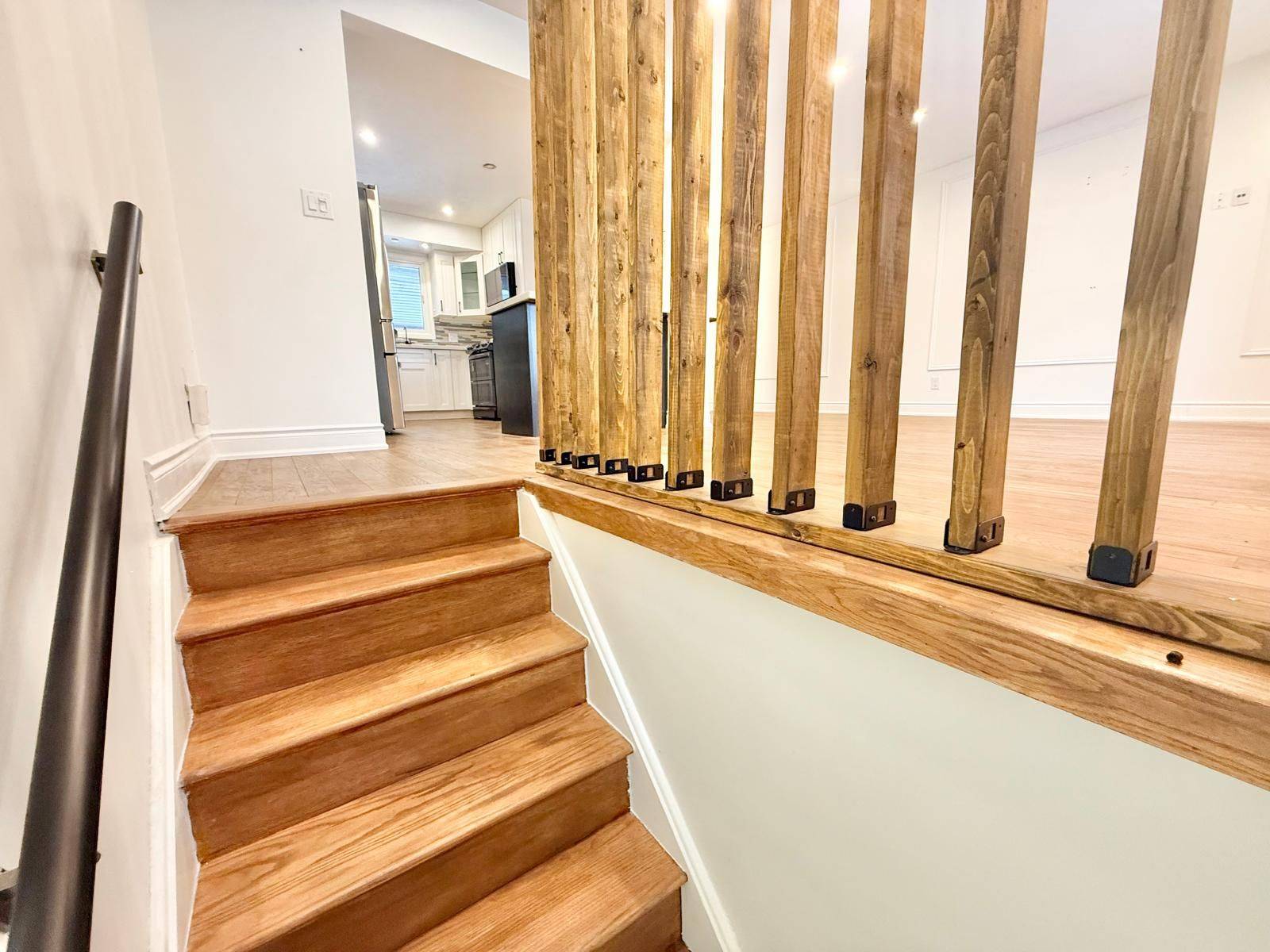 Waterloo, ON N1R 4R1,12 Foster CRES E #Main Unit