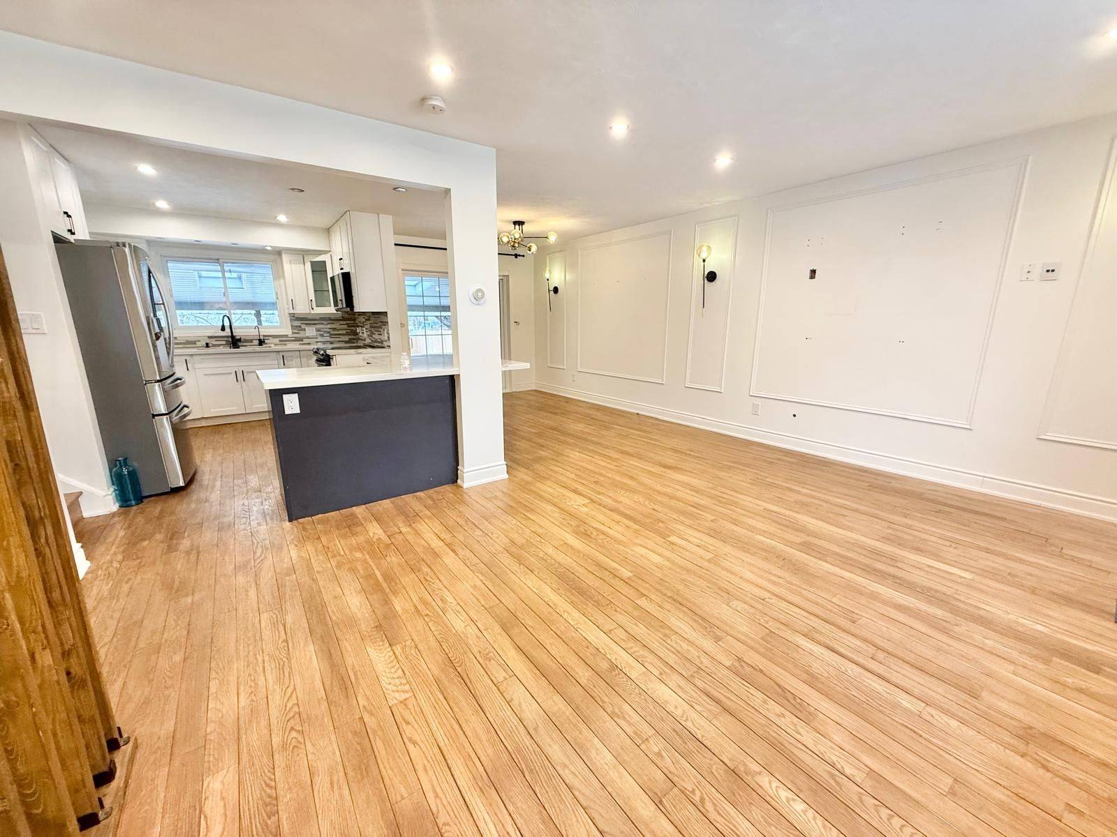 Waterloo, ON N1R 4R1,12 Foster CRES E #Main Unit