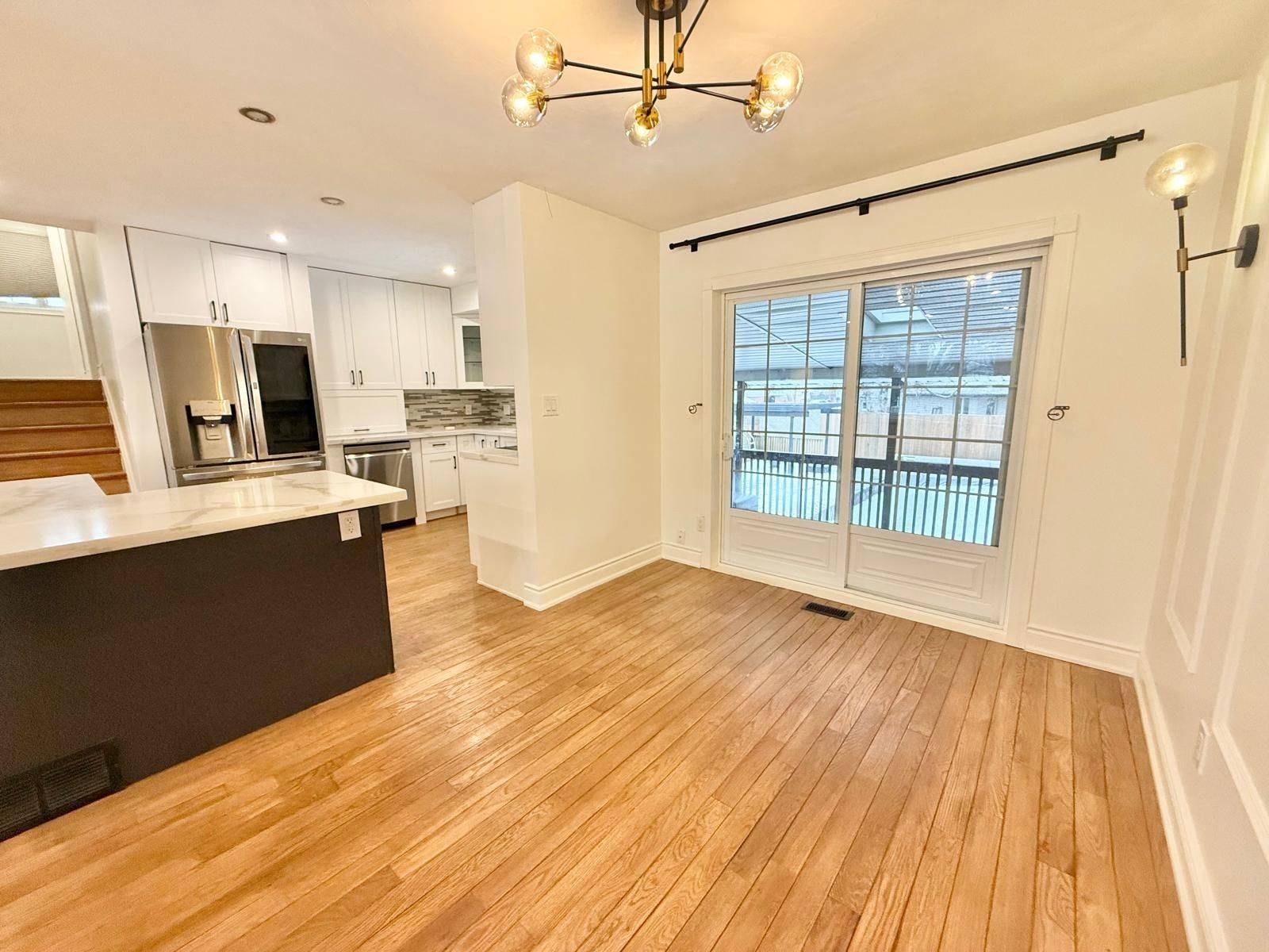 Waterloo, ON N1R 4R1,12 Foster CRES E #Main Unit