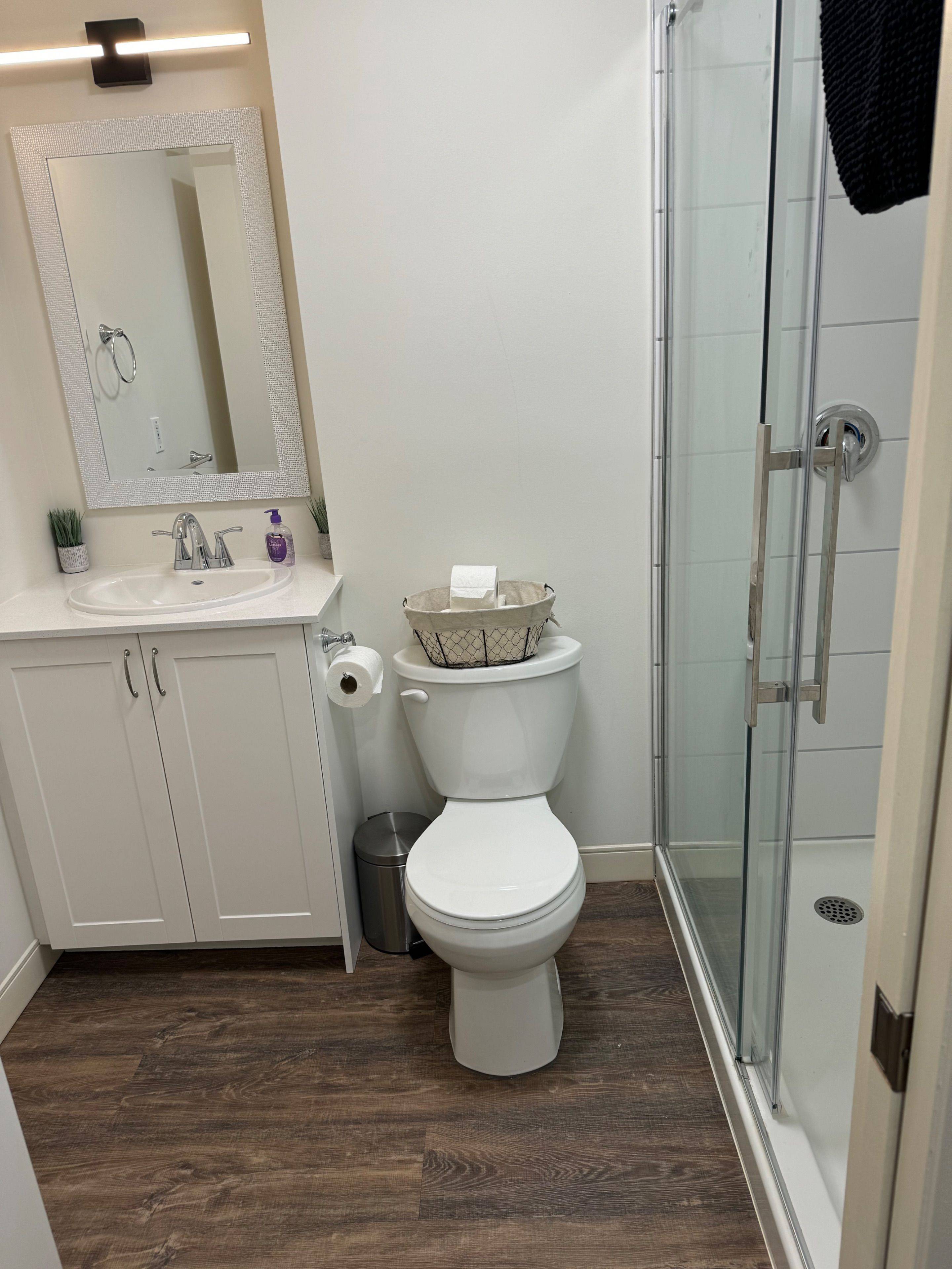 Belleville, ON K8N 2S9,135 Station ST #119