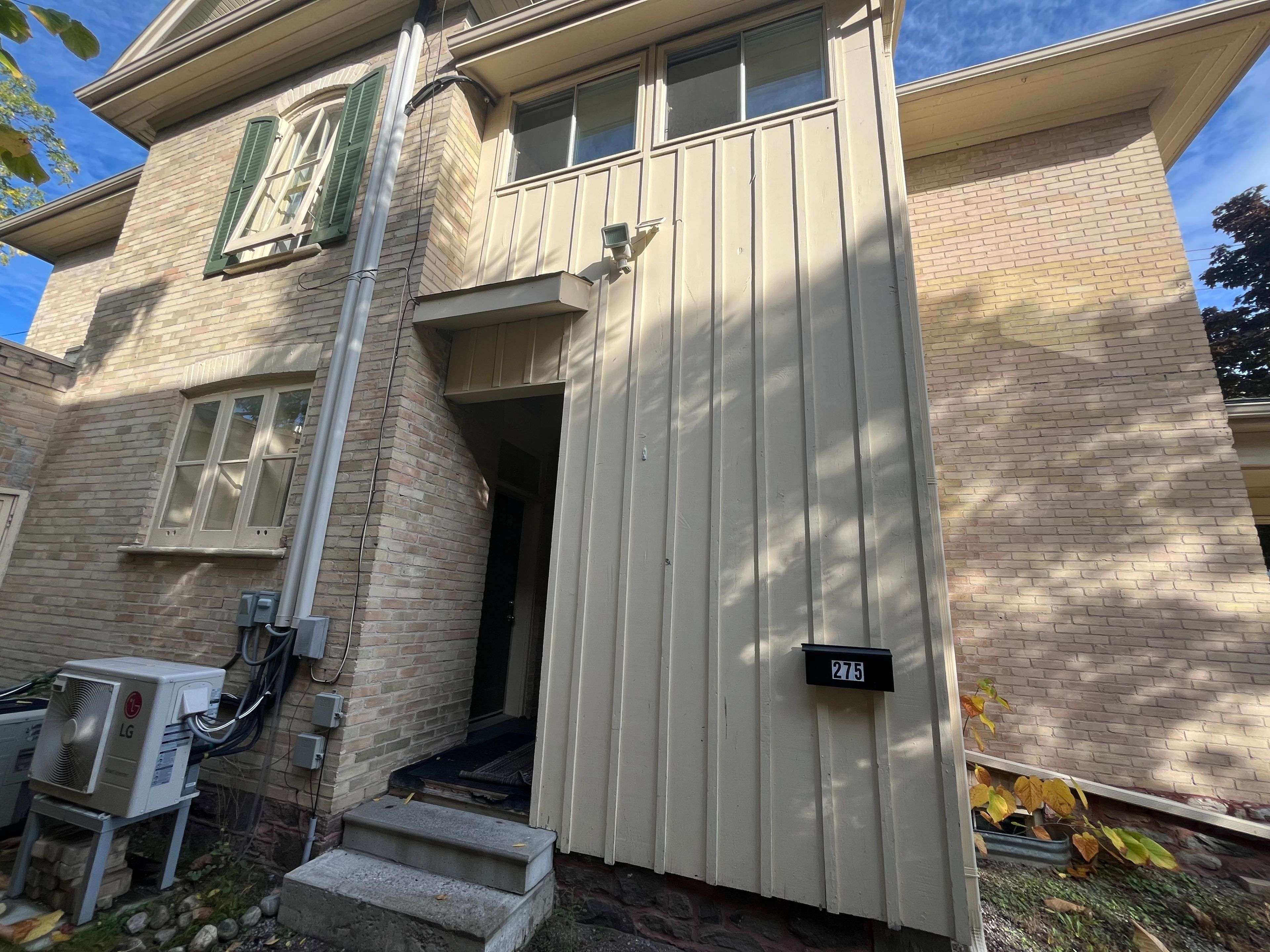 Peterborough, ON K9J 3P1,275 Rubidge ST #Upper