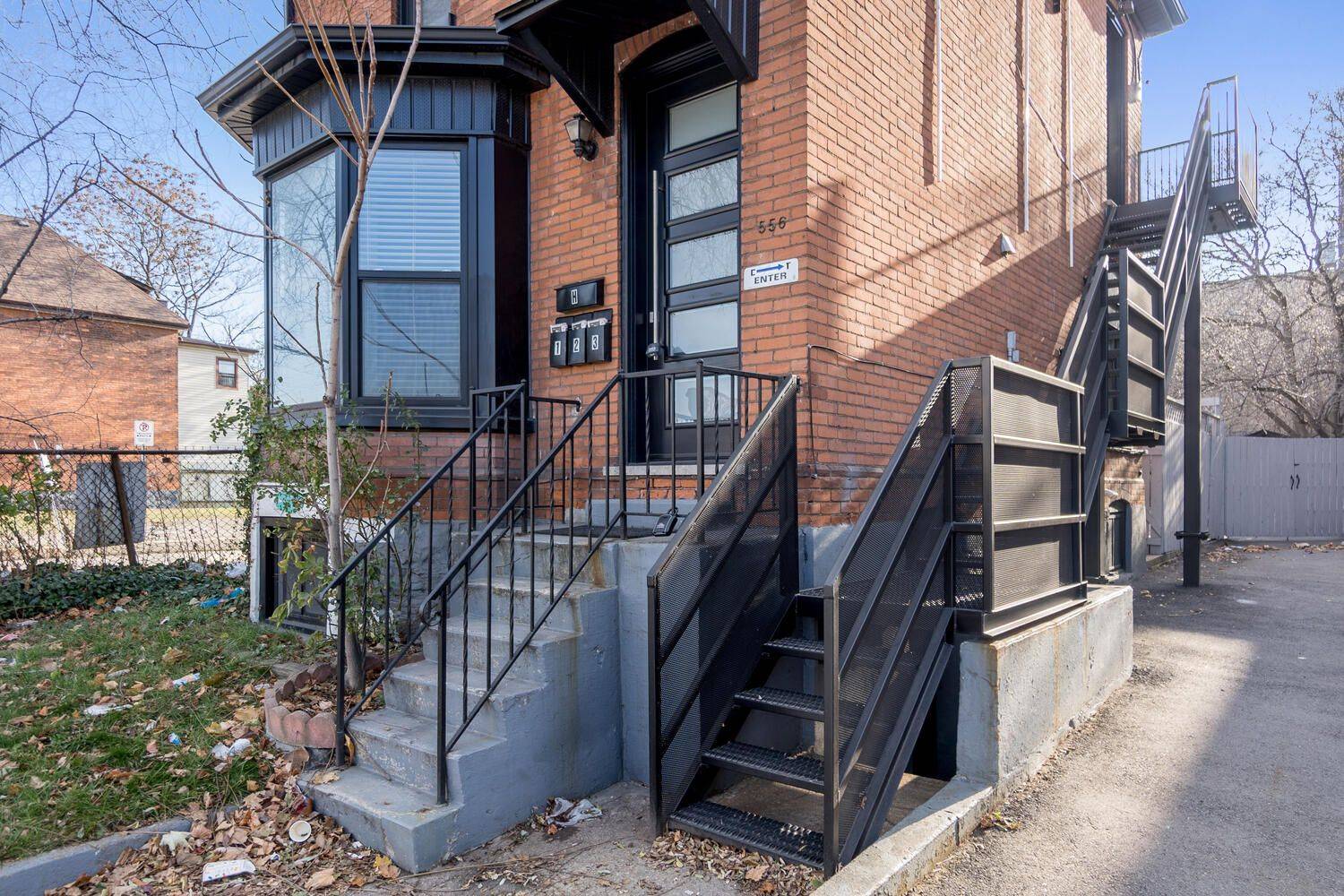 Hamilton, ON L8N 1E2,556 King ST E #2