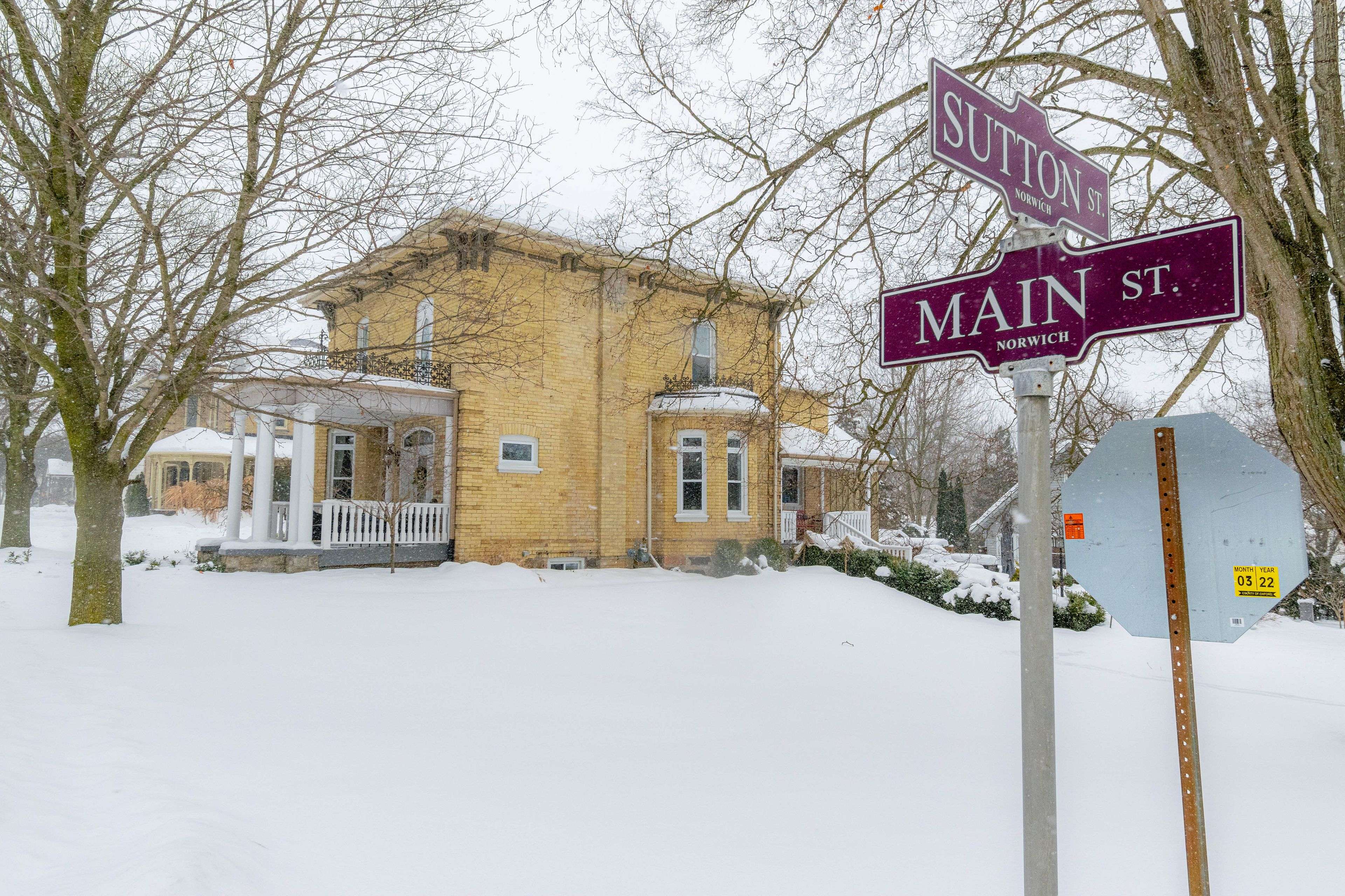 Norwich, ON N0J 1P0,18 Main ST E