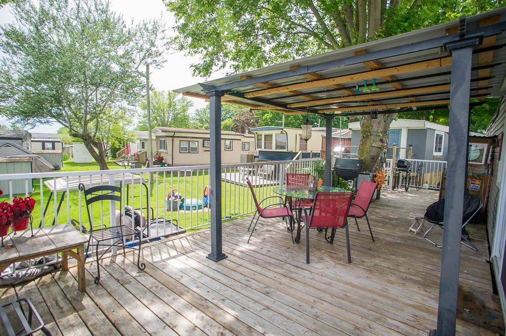 Norfolk, ON N0E 1P0,70 Bluewater AVE #12