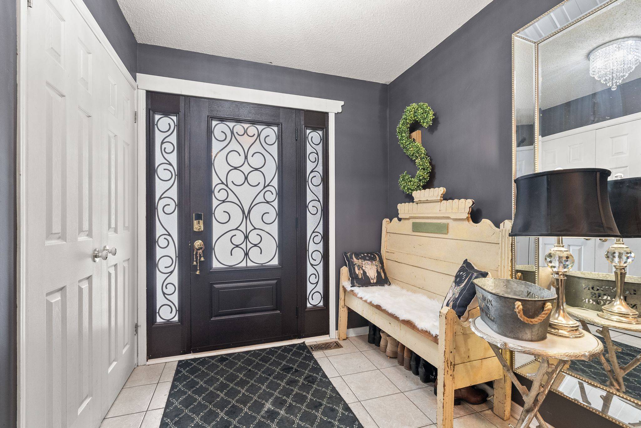 Blossom Park - Airport And Area, ON K1T 4A7,246 Gladeview Private