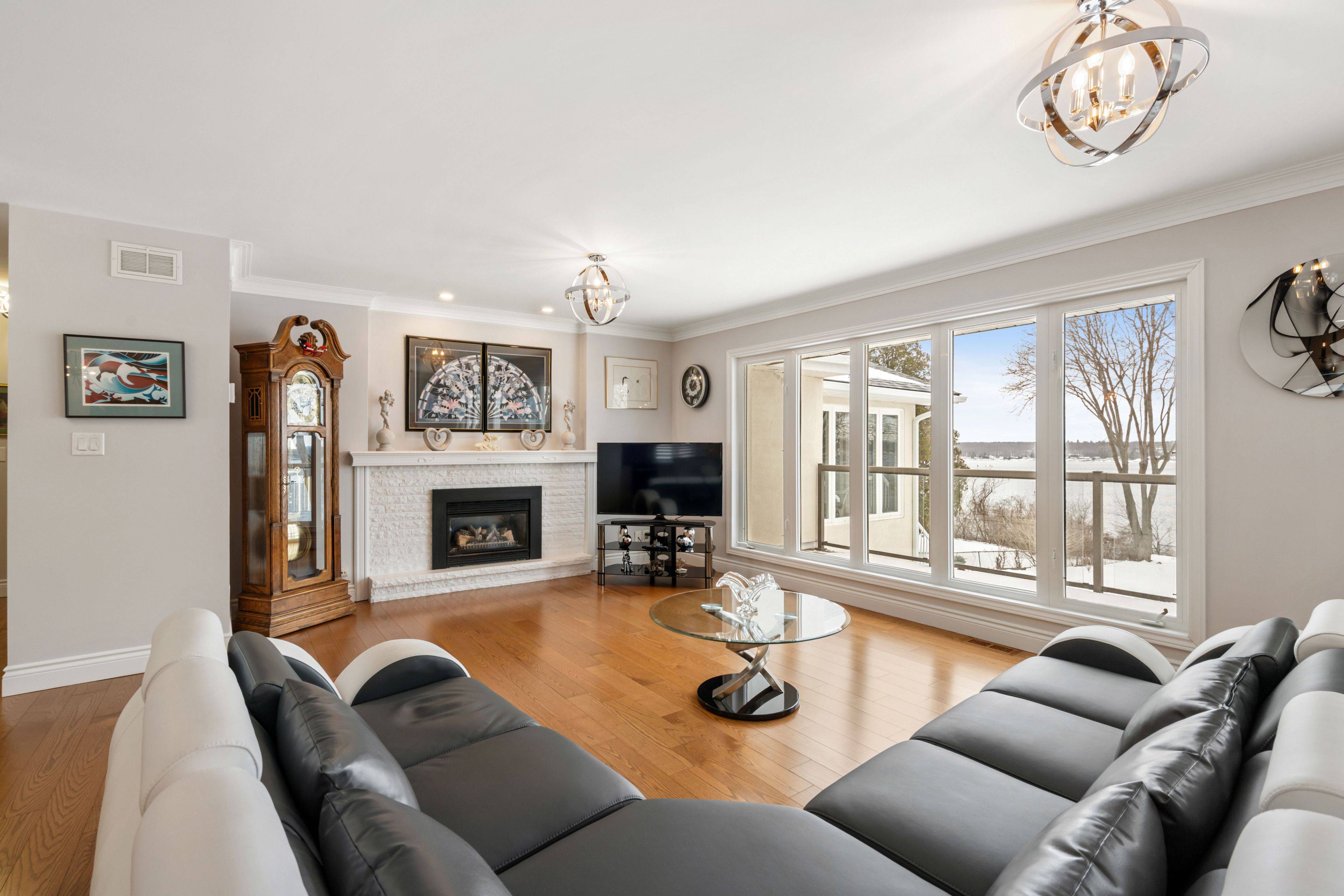 Brockville, ON K6V 3A2,17 Hardy CRES