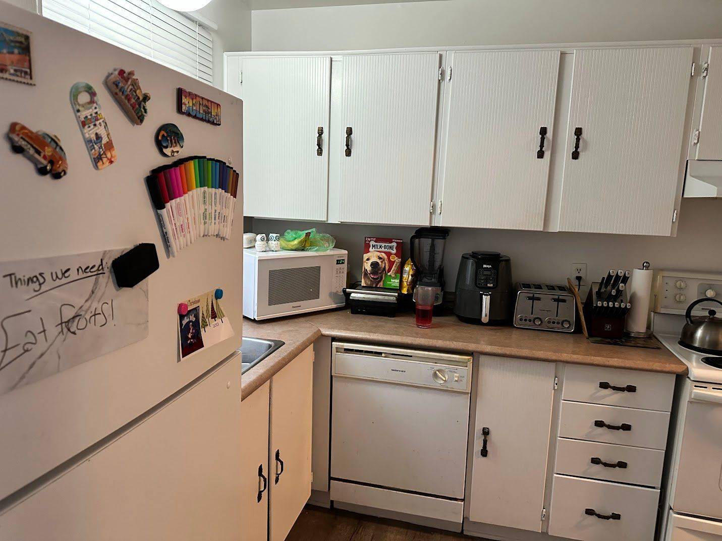 Cyrville - Carson Grove - Pineview, ON K1B 5J2,1396 Foxwell ST #110