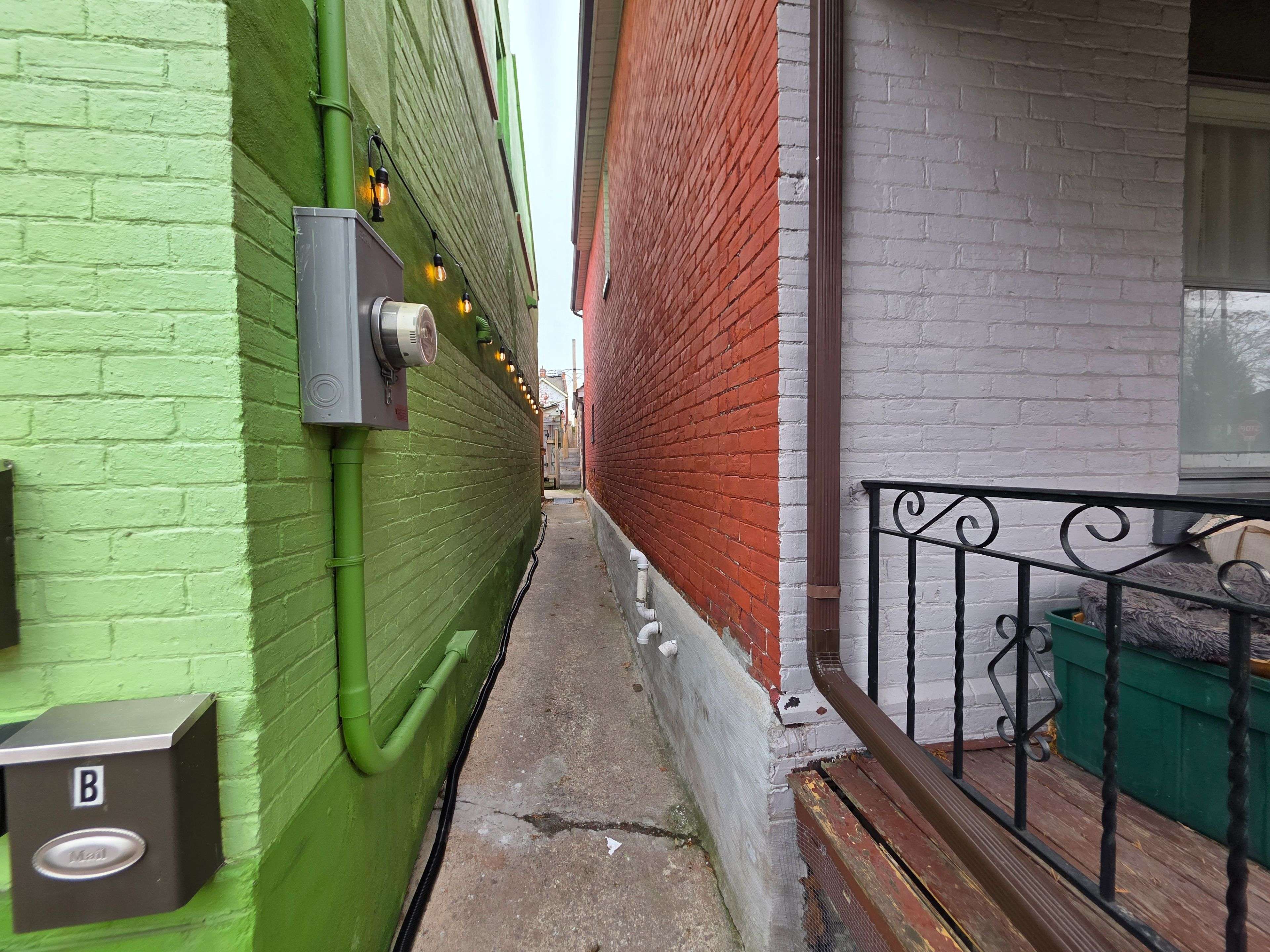 Hamilton, ON L8L 5K8,220 Emerald ST N