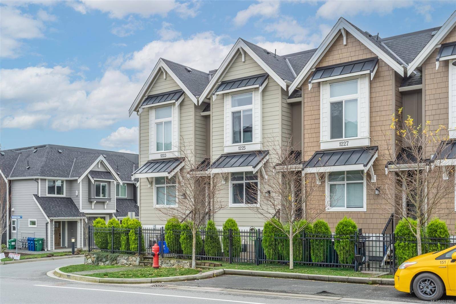 Langford, BC V9B 0T9,1225 Flint Ave