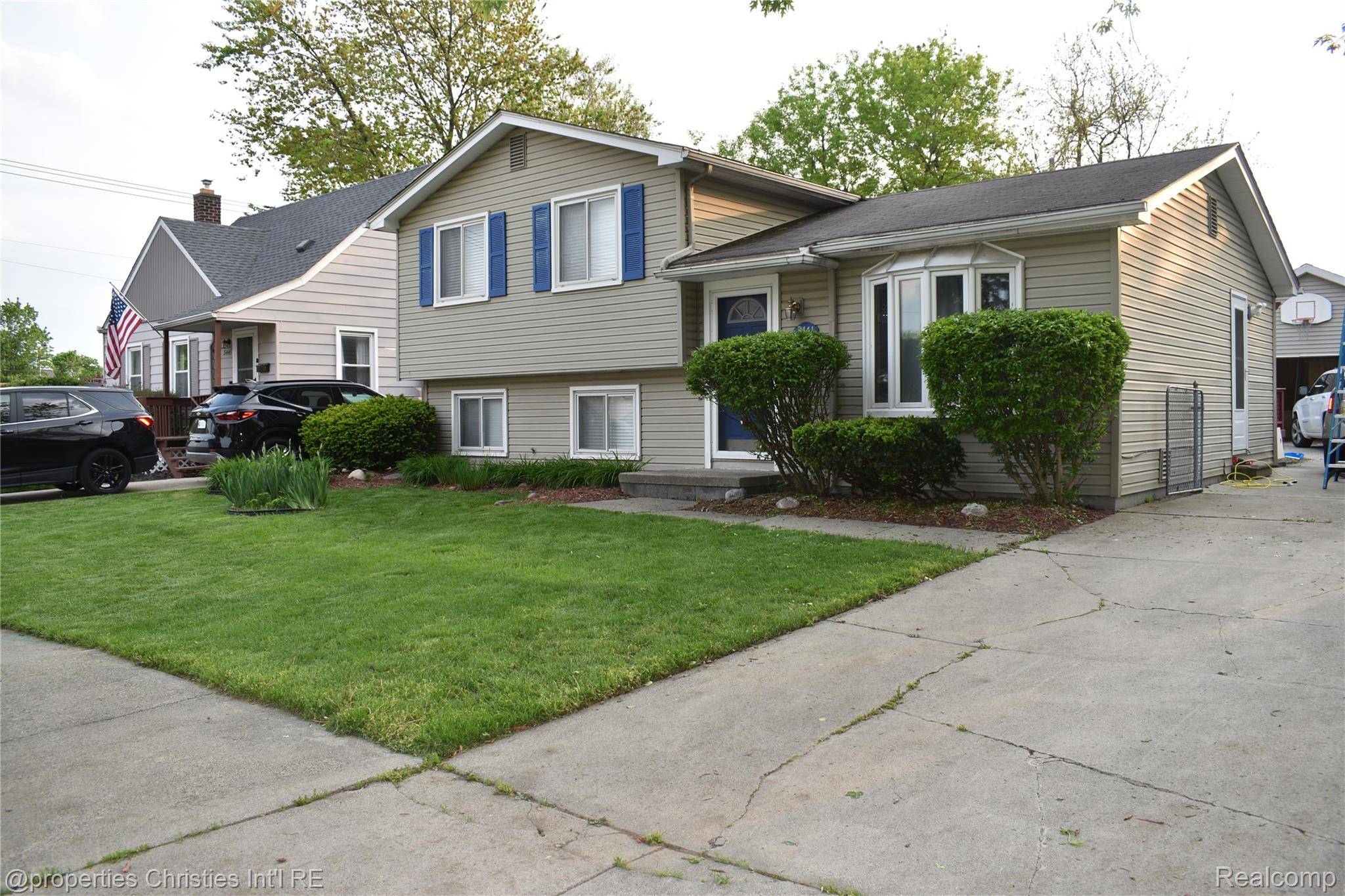 Berkley, MI 48072,3461 Thomas AVE