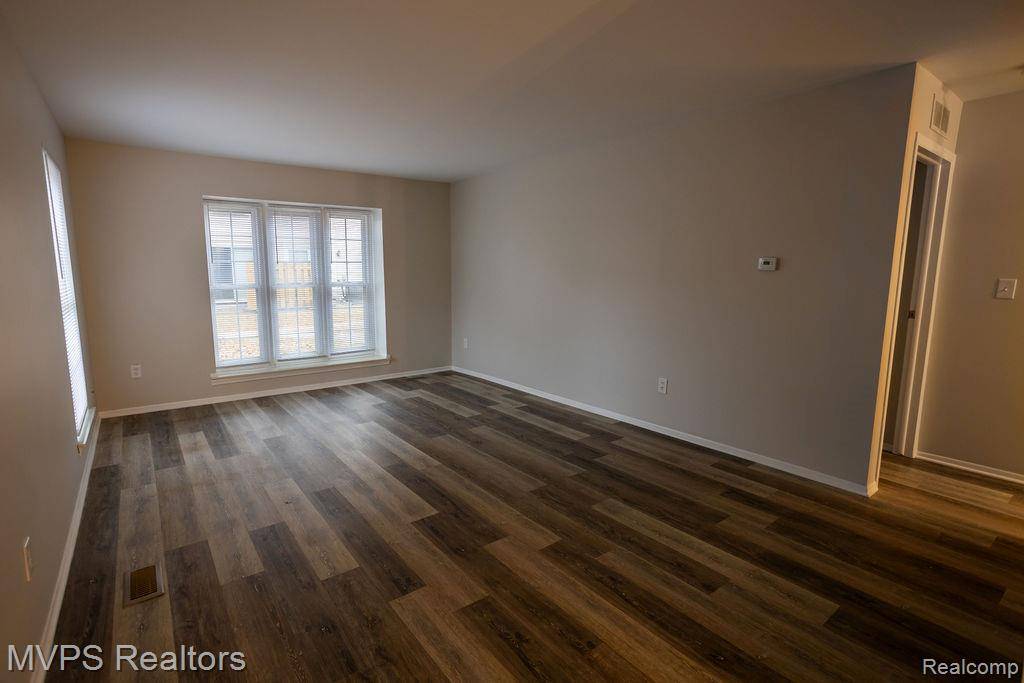 Fraser, MI 48026,34289 Garfield CIR