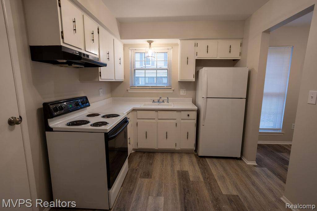 Fraser, MI 48026,34289 Garfield CIR