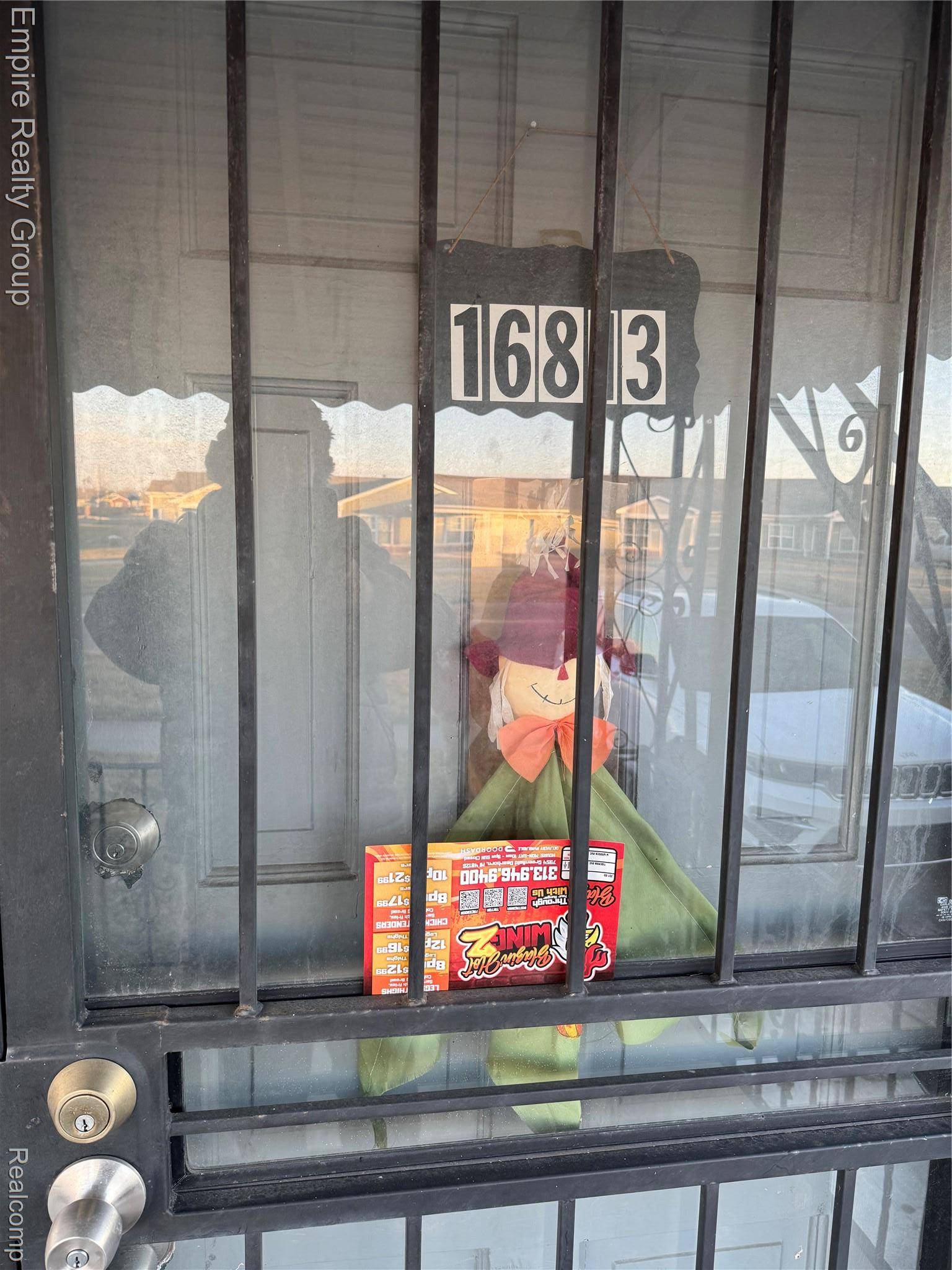 Detroit, MI 48228,16813 Tireman ST