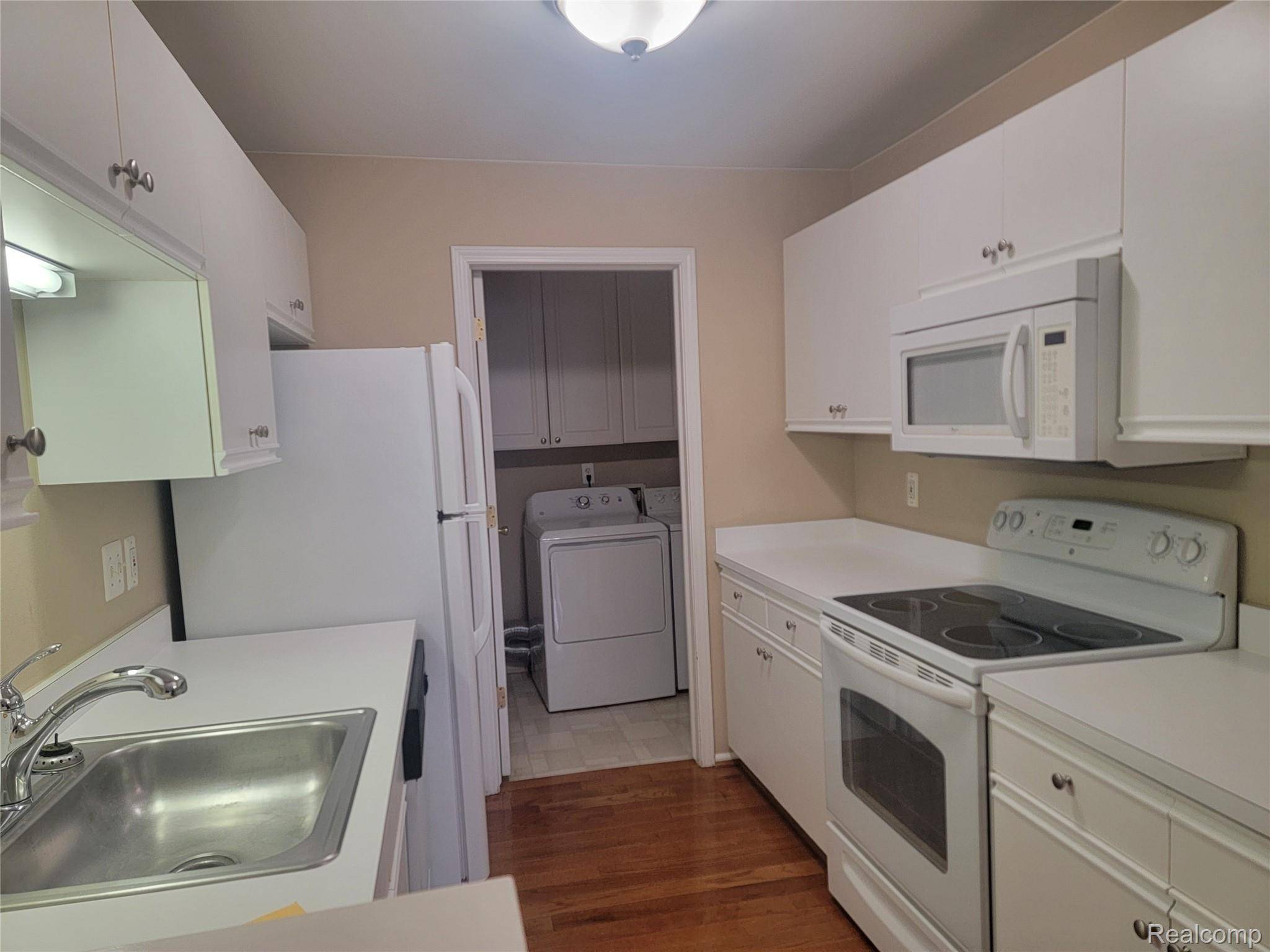 Sterling Heights, MI 48314,4269 Berkshire DR