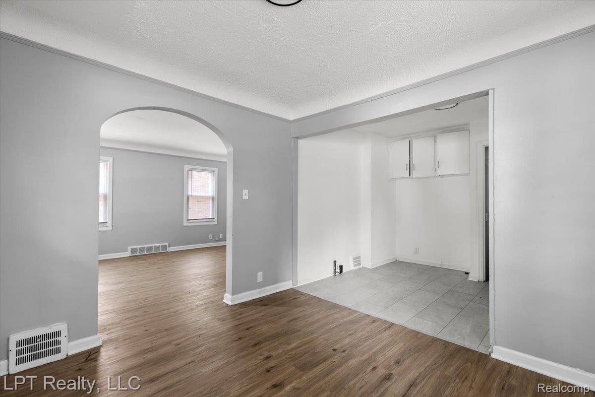 Detroit, MI 48224,11608 Duchess ST