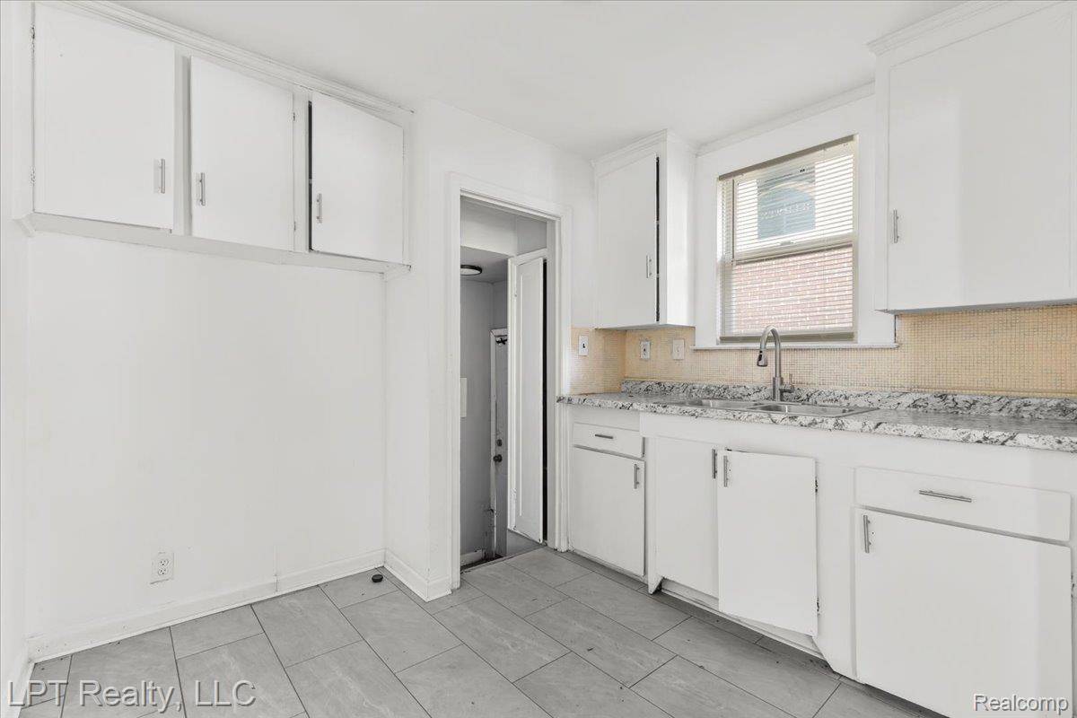 Detroit, MI 48224,11608 Duchess ST