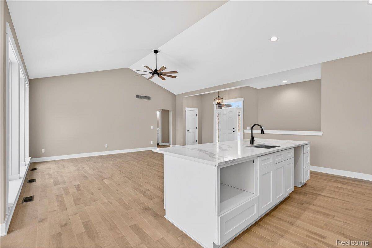 Metamora, MI 48455,4085 Metamora Ridge