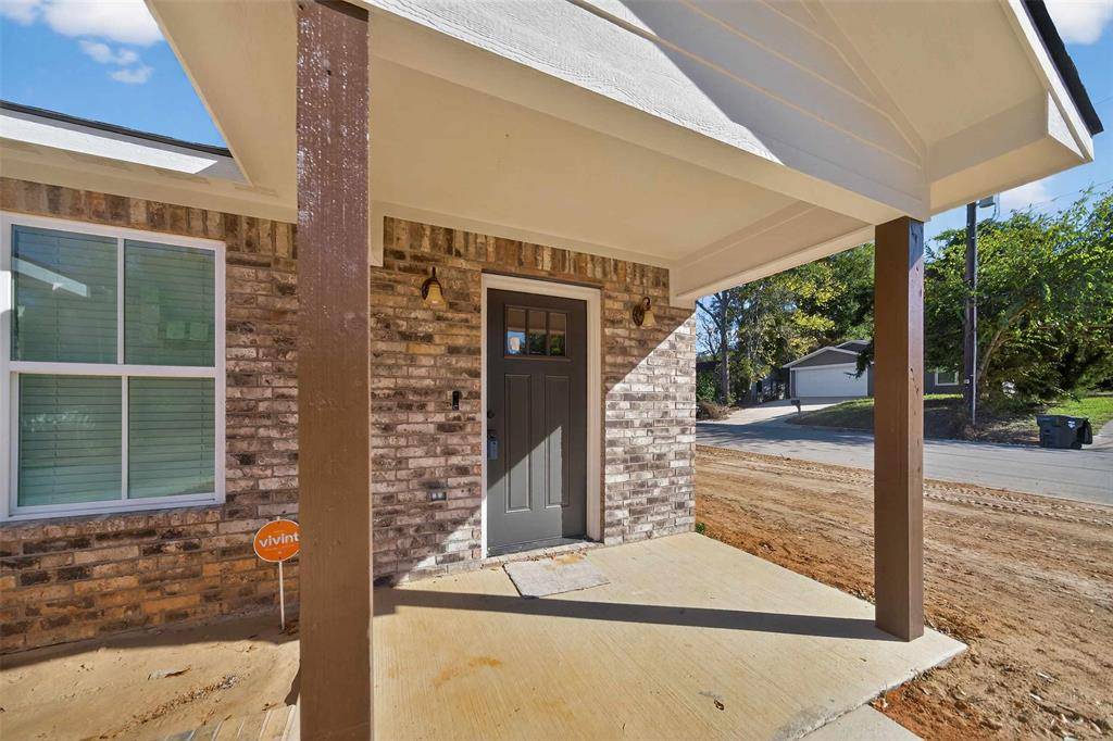 Tyler, TX 75701,926 S Academy Avenue