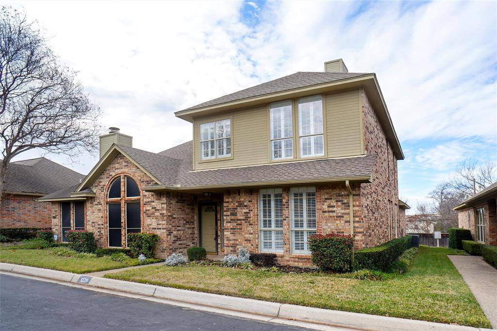 Hurst, TX 76053,1229 Wooded Trail