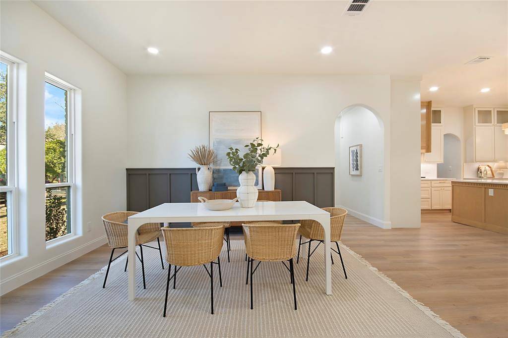 Dallas, TX 75231,7220 Claybrook Drive