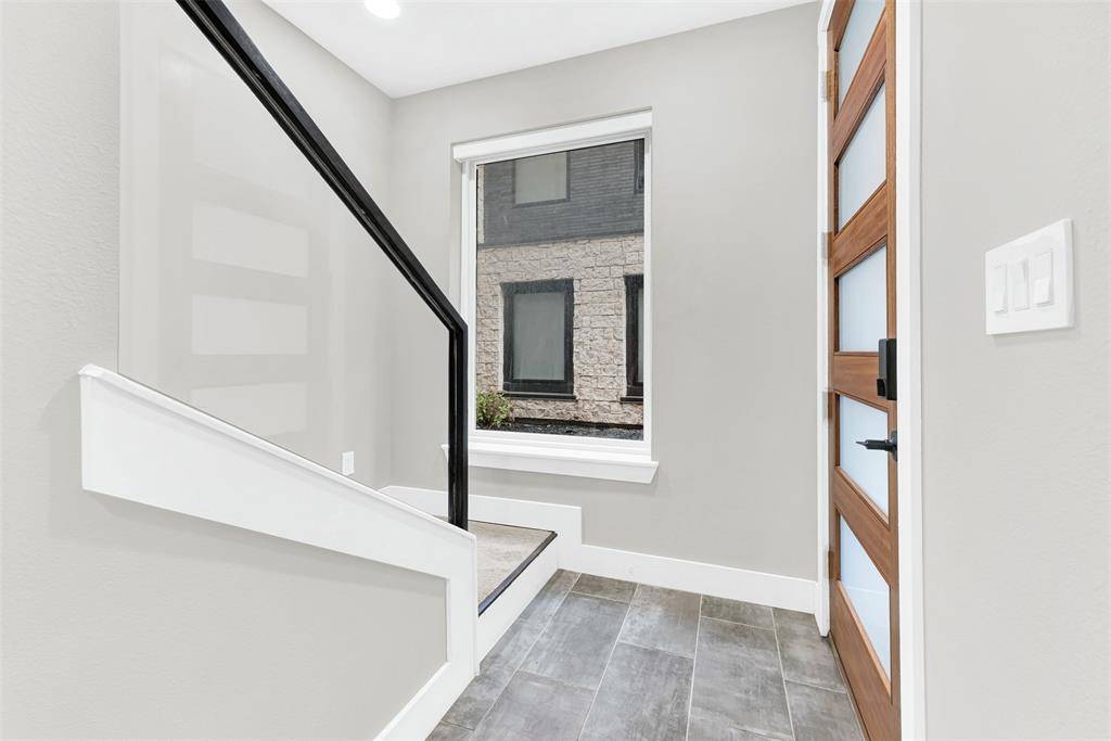 Farmers Branch, TX 75244,4060 Spring Valley Road #105