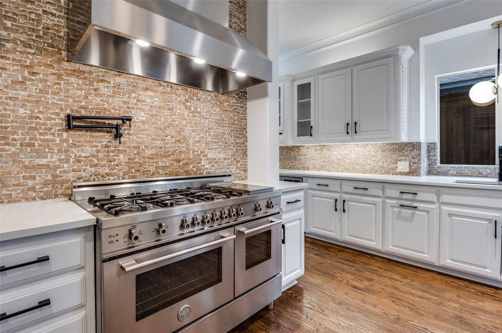 Dallas, TX 75209,8430 Lakemont Drive