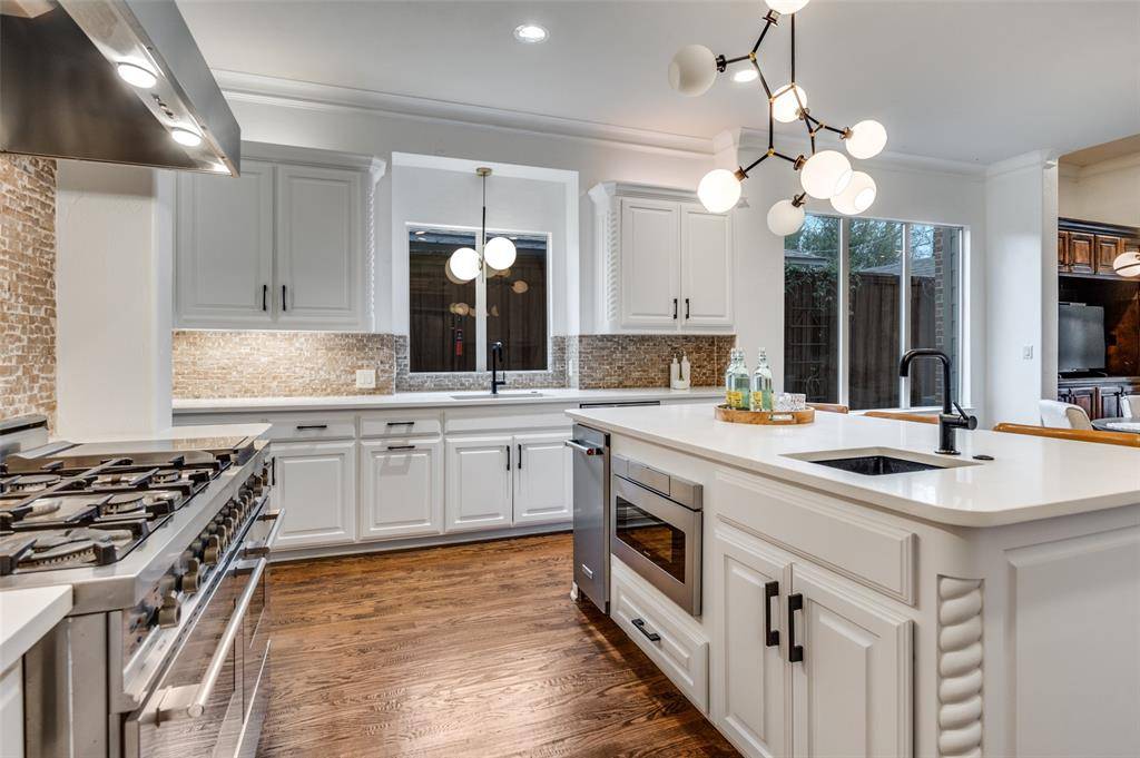 Dallas, TX 75209,8430 Lakemont Drive