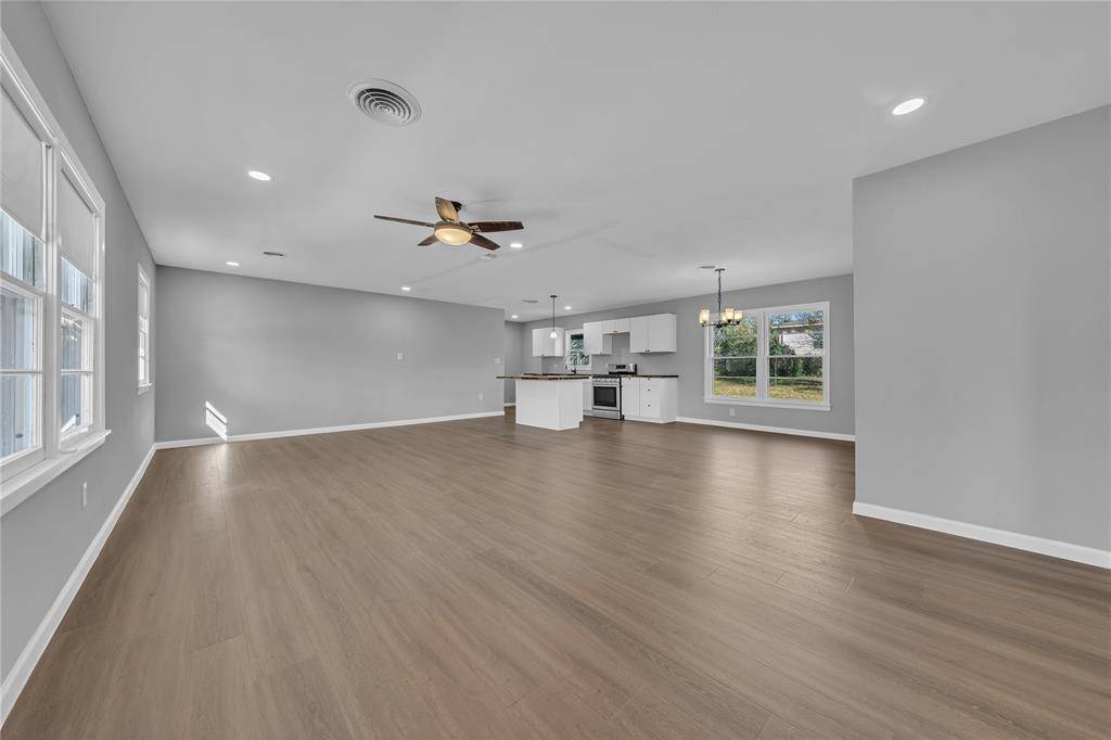 Fort Worth, TX 76133,4937 Rutland Avenue