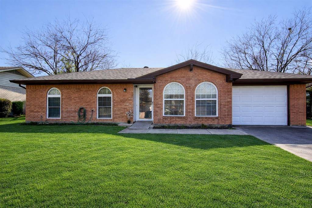 Burleson, TX 76028,318 NE Michael Drive