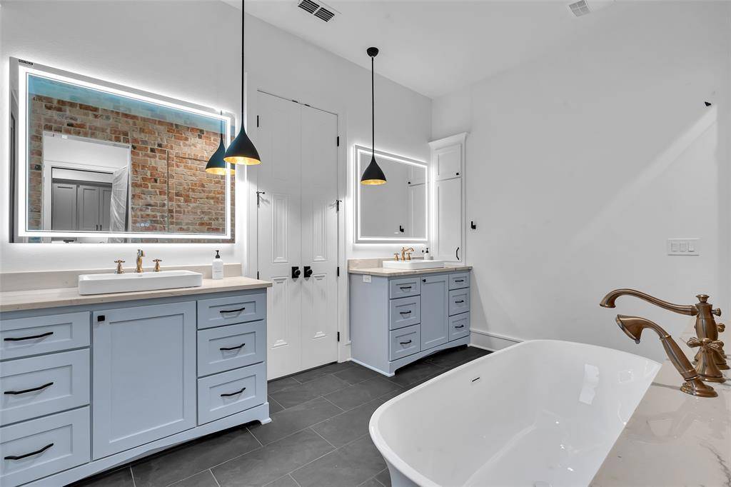 Longview, TX 75605,500 Roberts Circle