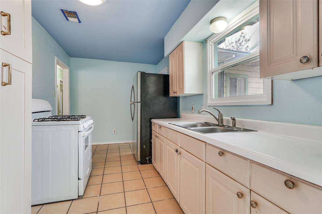 Dallas, TX 75212,4022 Baker Avenue