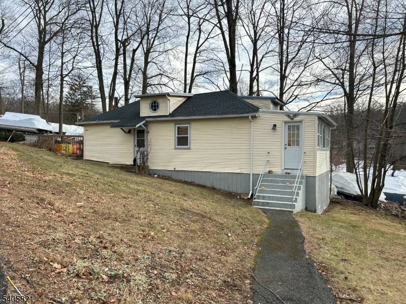 Mount Arlington Boro, NJ 07856,19 Windemere Ave