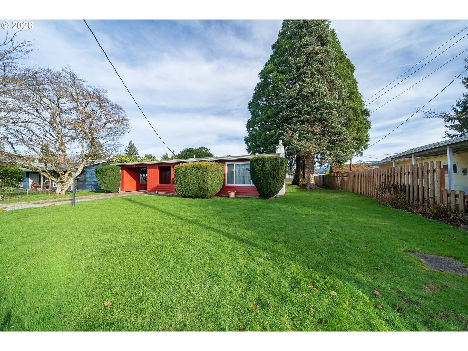 Mill City, OR 97360,1090 SE 3RD AVE