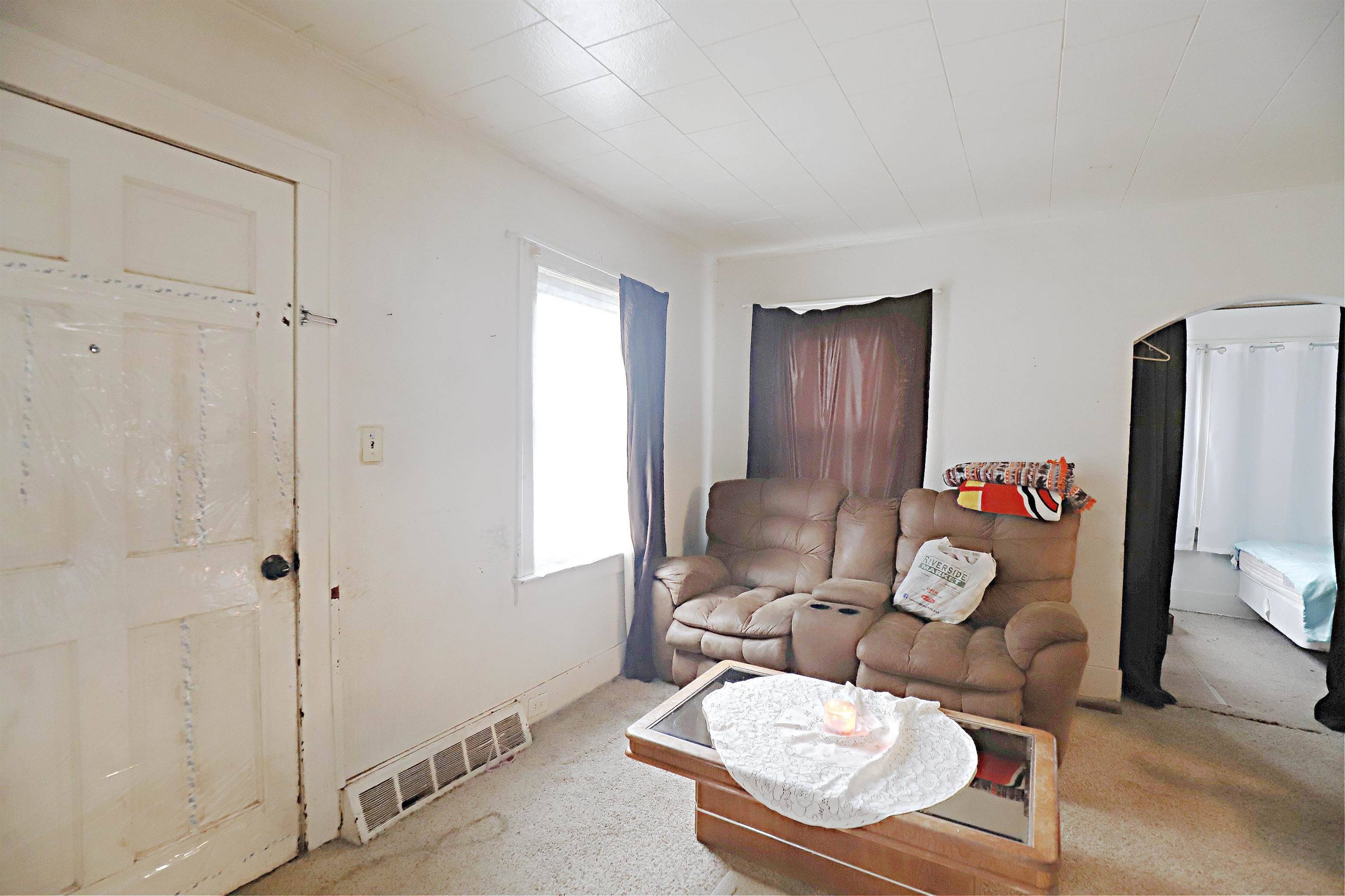 Montrose, MI 48457,245 N Saginaw ST