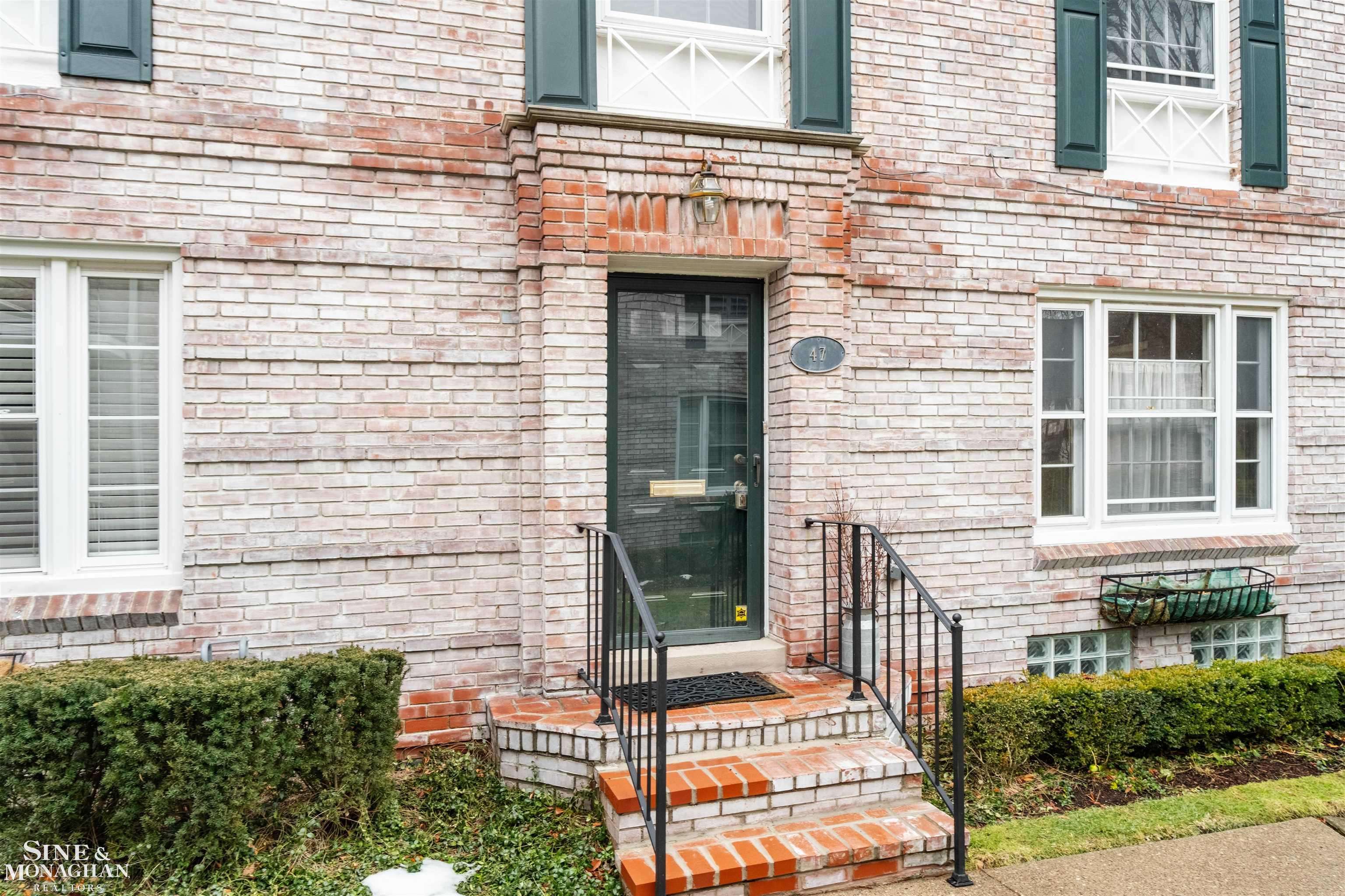 Grosse Pointe, MI 48230,47 Cranford LN