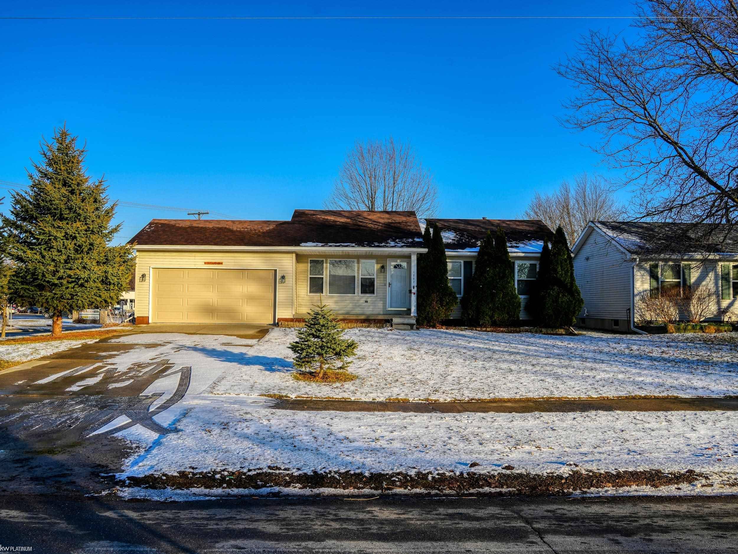 Marysville, MI 48040,1207 Colorado ST