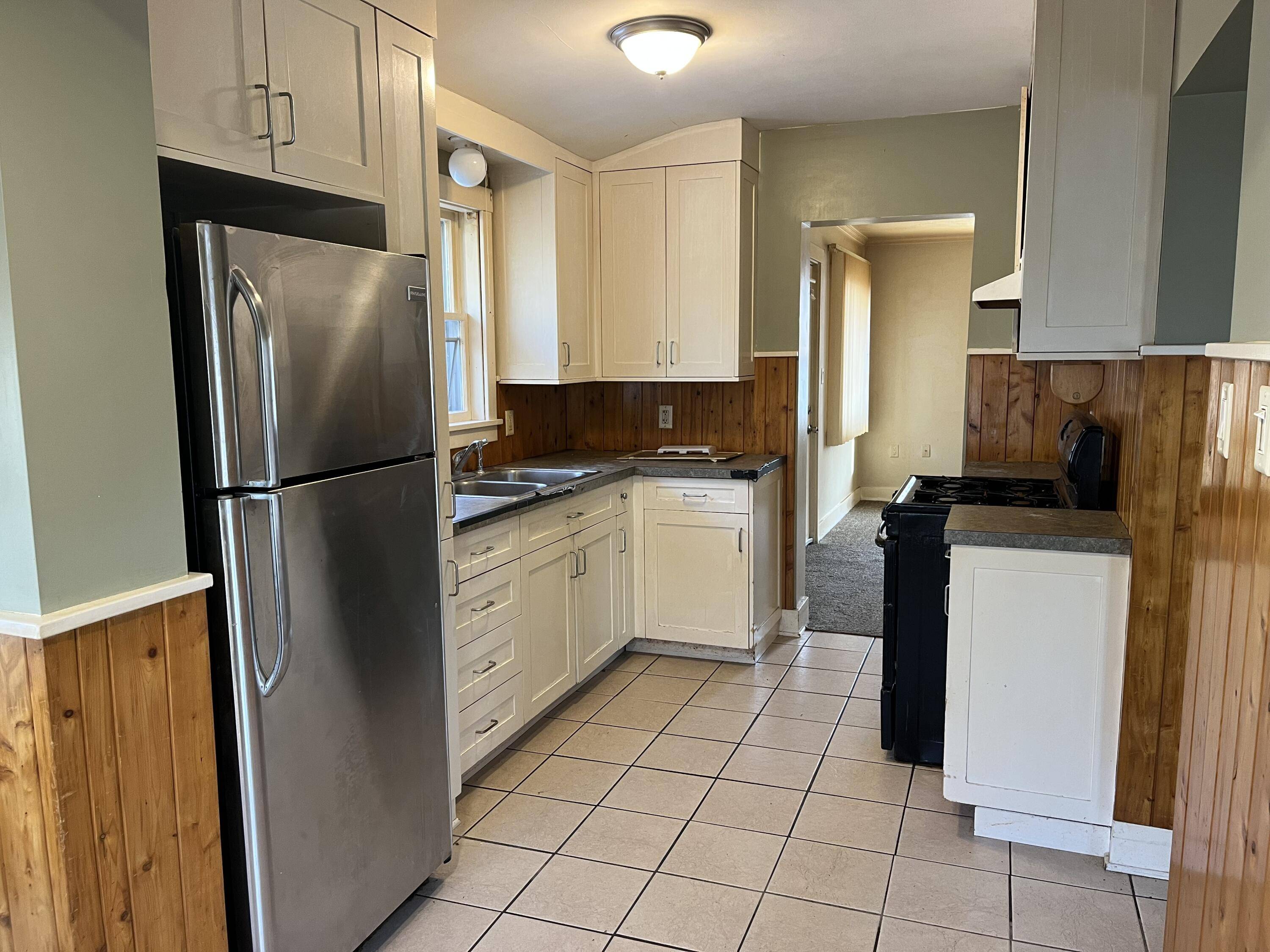 Grand Haven, MI 49417,14974 Groesbeck ST