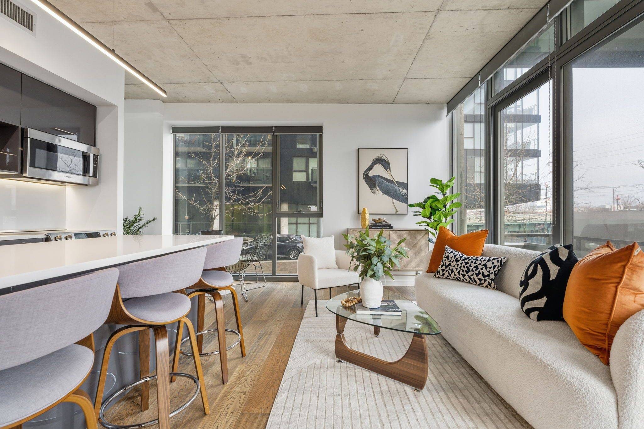 Toronto C08, ON M5A 0H4,32 Trolley CRES #201