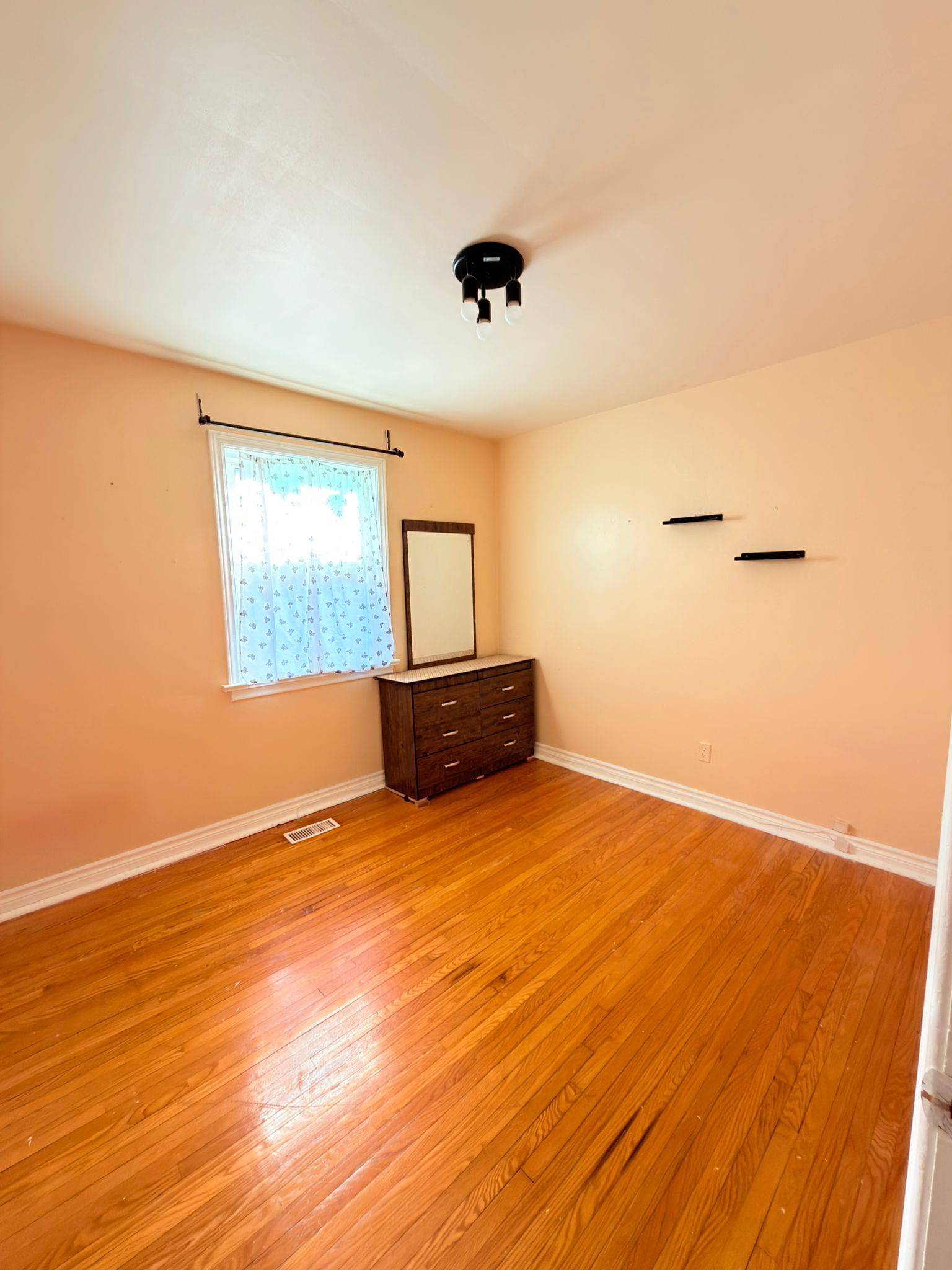 Toronto E08, ON M1K 4S2,10 Citadel DR