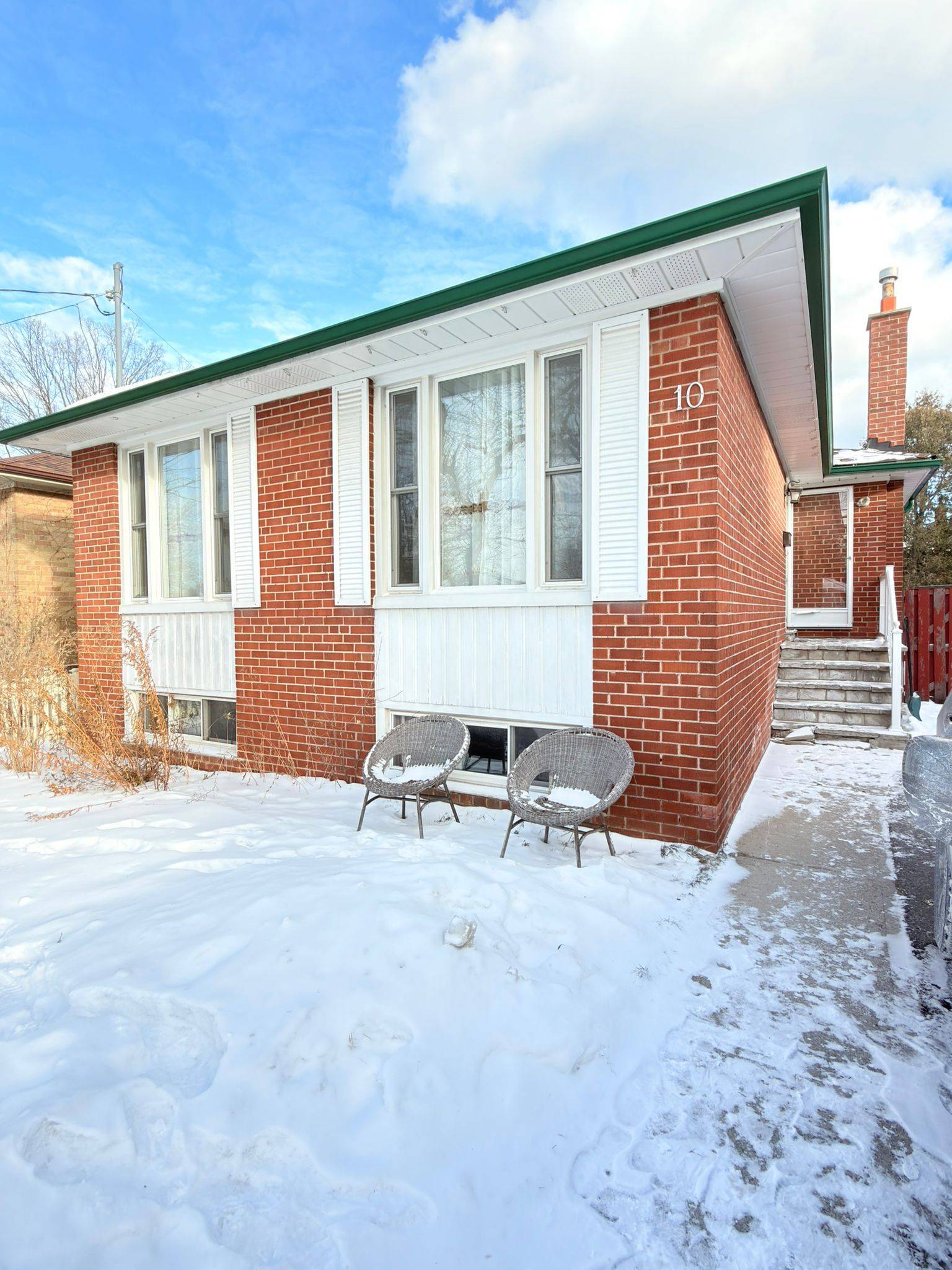 Toronto E08, ON M1K 4S2,10 Citadel DR