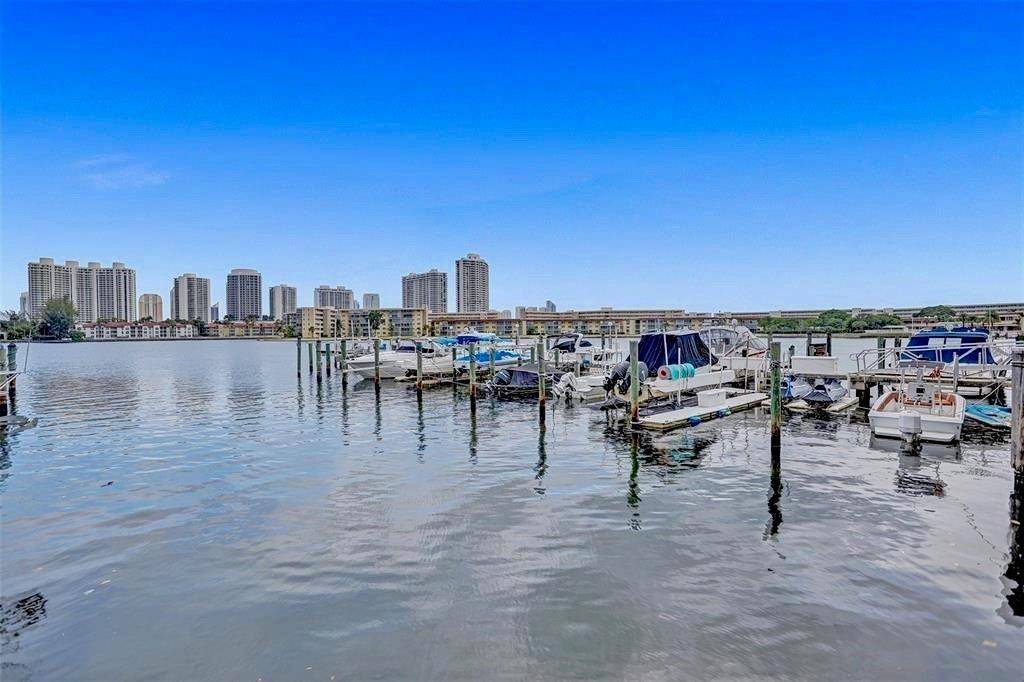 Aventura, FL 33160,18031 Biscayne Blvd #1104