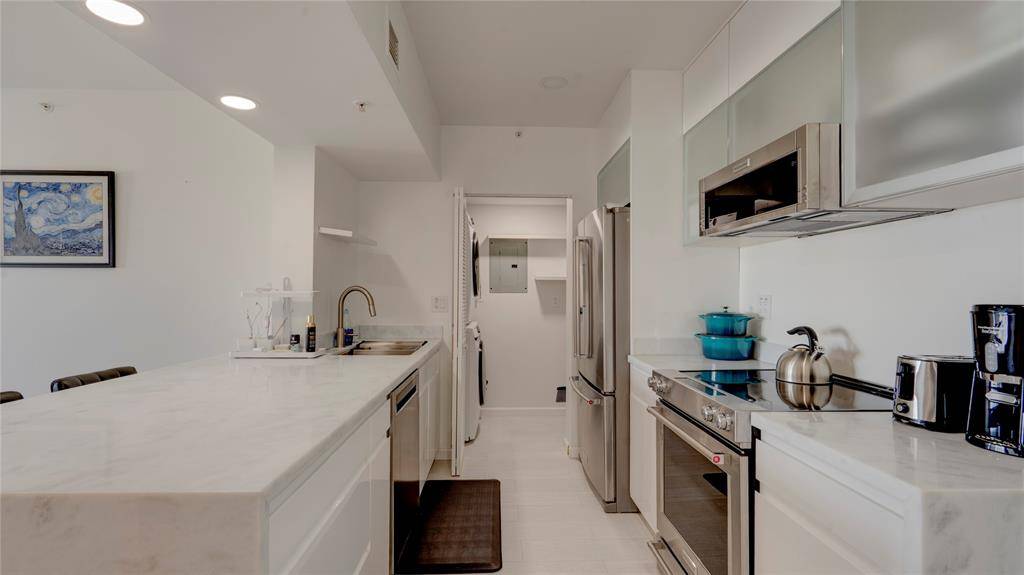 Fort Lauderdale, FL 33308,3020 NE 32nd Ave #904