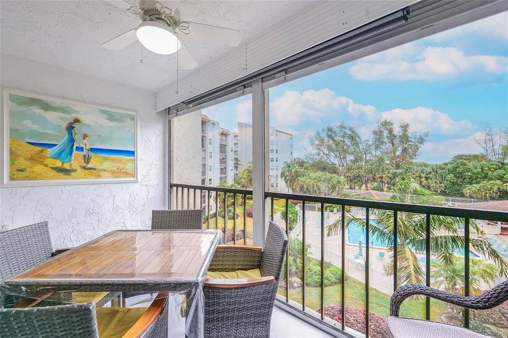 Lauderhill, FL 33319,3930 Inverrary Blvd #407-D