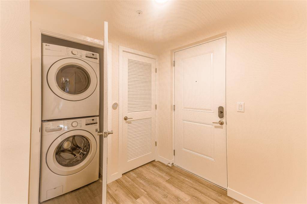 Sunrise, FL 33351,8894 NW 44th ST #1-313